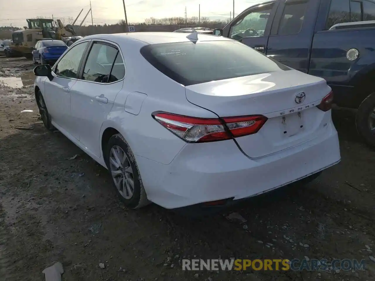 3 Фотография поврежденного автомобиля 4T1B11HK5KU720628 TOYOTA CAMRY 2019