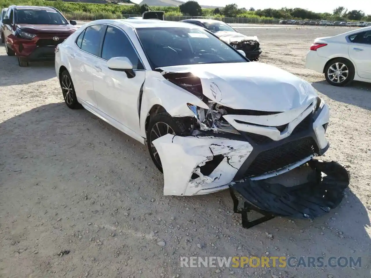 1 Photograph of a damaged car 4T1B11HK5KU721021 TOYOTA CAMRY 2019