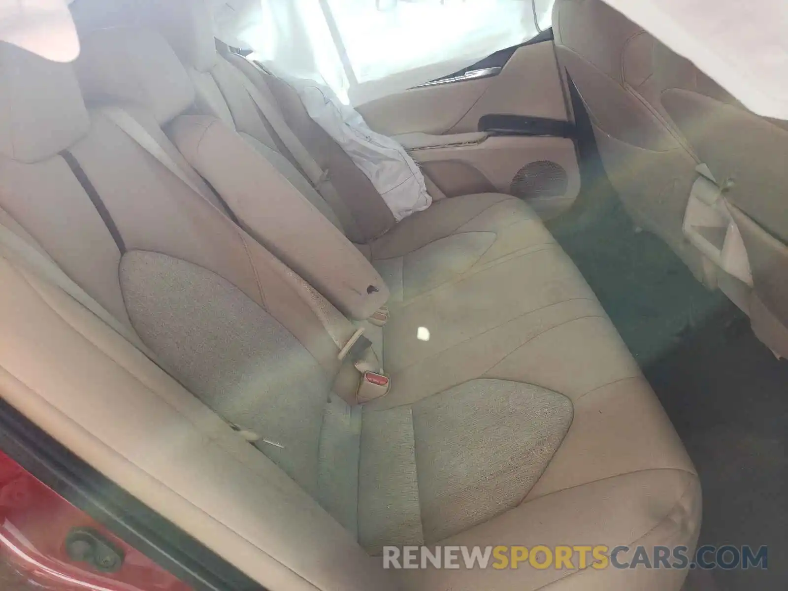 6 Photograph of a damaged car 4T1B11HK5KU721049 TOYOTA CAMRY 2019