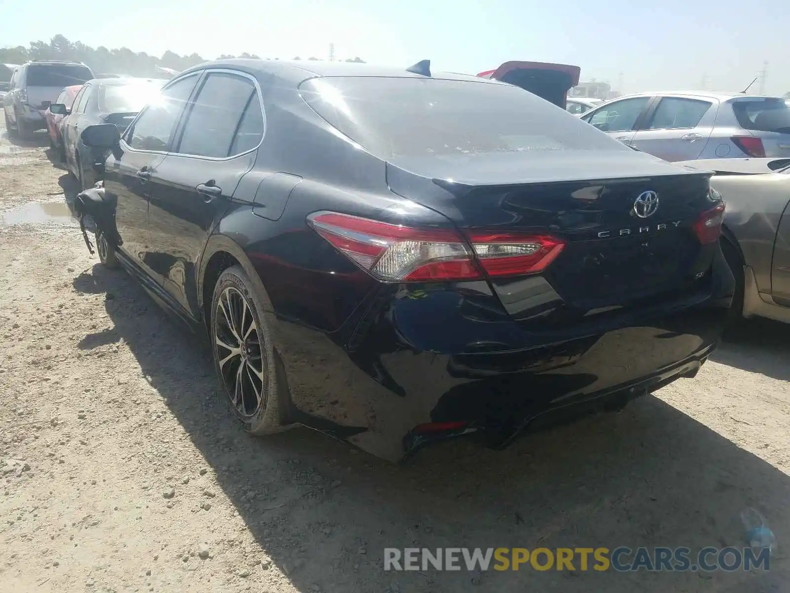 3 Photograph of a damaged car 4T1B11HK5KU721133 TOYOTA CAMRY 2019