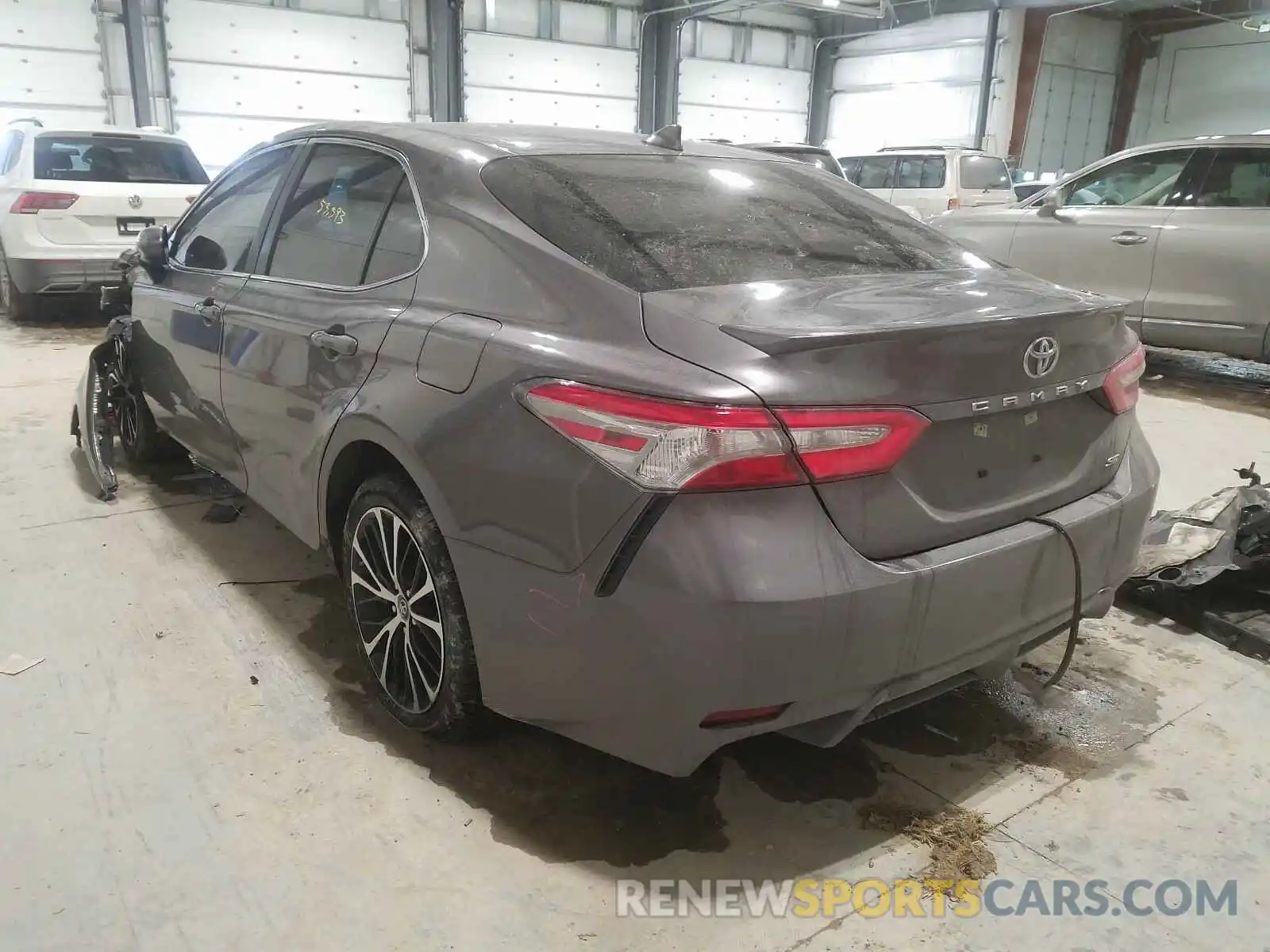 3 Photograph of a damaged car 4T1B11HK5KU721391 TOYOTA CAMRY 2019