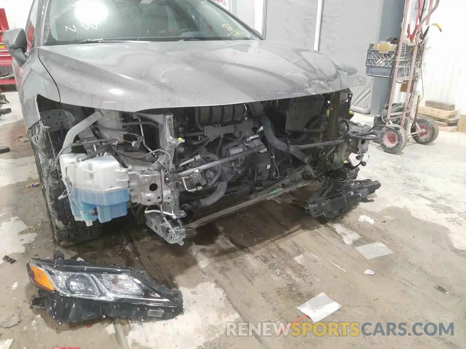 9 Photograph of a damaged car 4T1B11HK5KU721391 TOYOTA CAMRY 2019