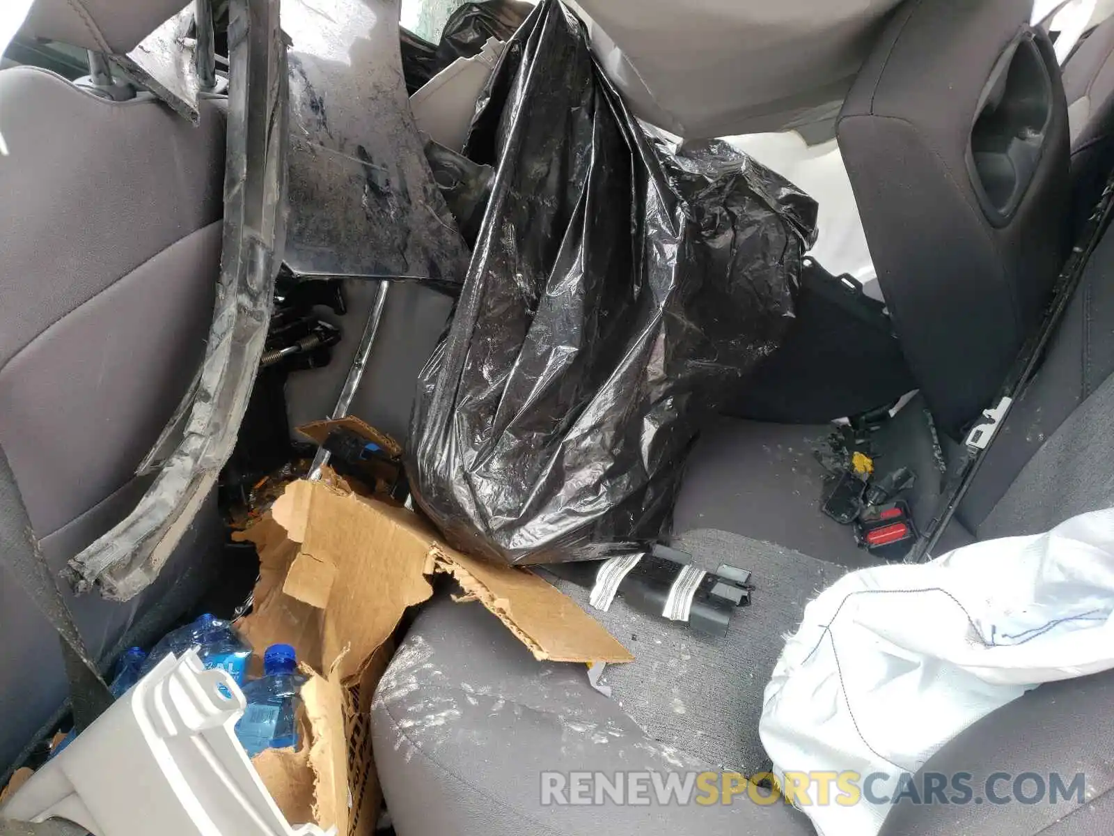 6 Photograph of a damaged car 4T1B11HK5KU722024 TOYOTA CAMRY 2019