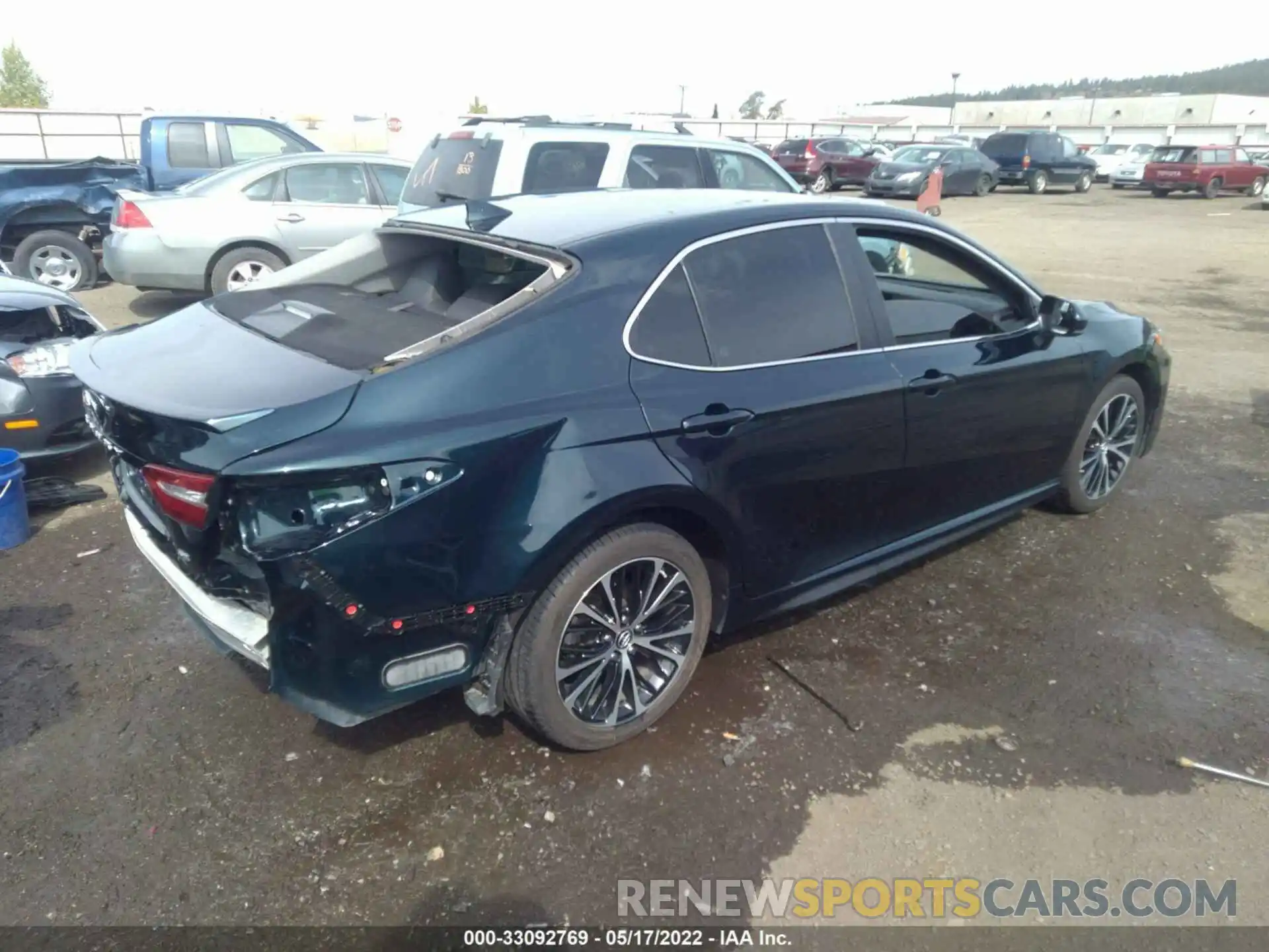 4 Photograph of a damaged car 4T1B11HK5KU722556 TOYOTA CAMRY 2019