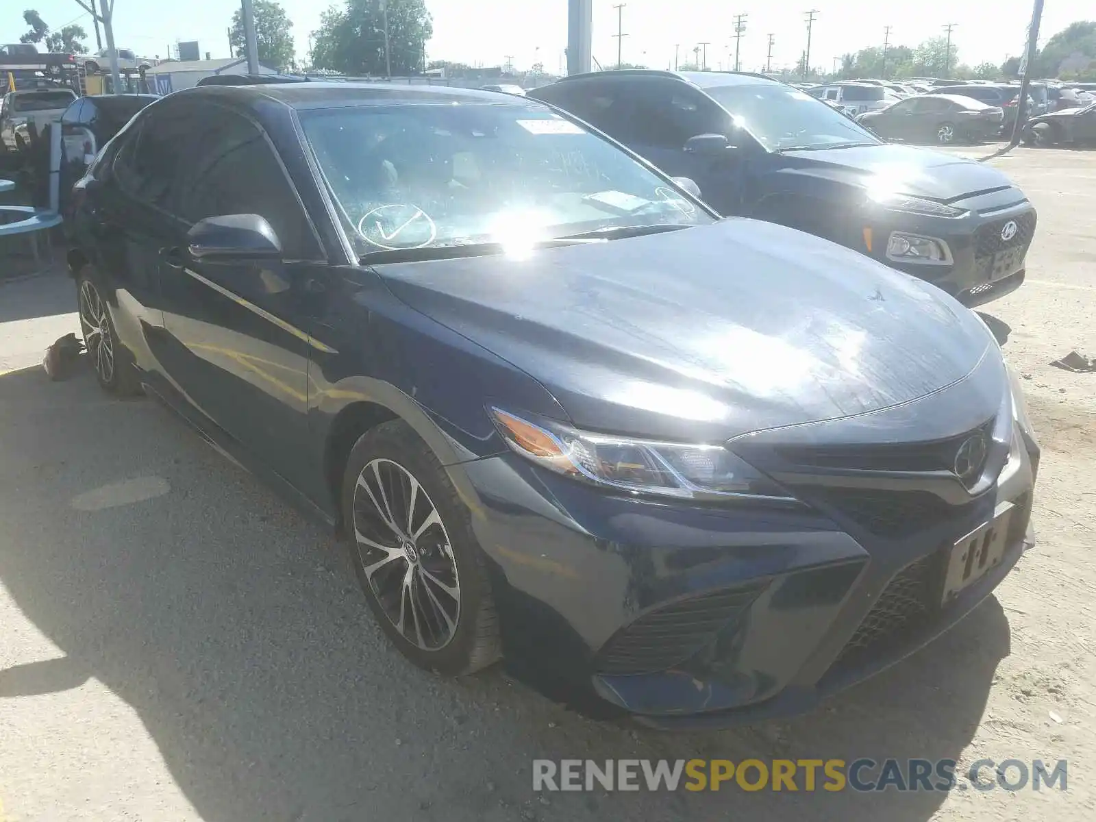 1 Photograph of a damaged car 4T1B11HK5KU722895 TOYOTA CAMRY 2019