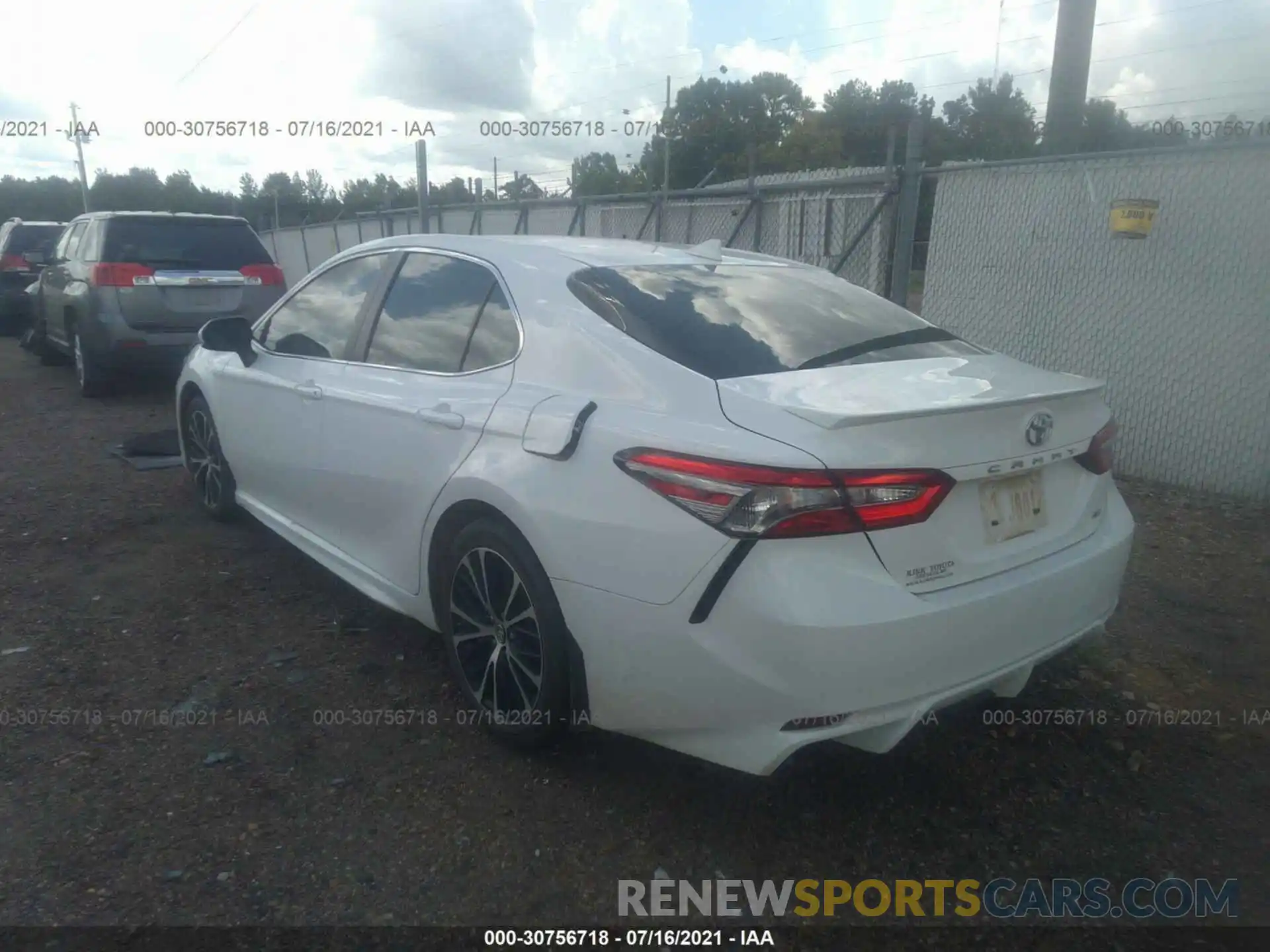 3 Photograph of a damaged car 4T1B11HK5KU724288 TOYOTA CAMRY 2019