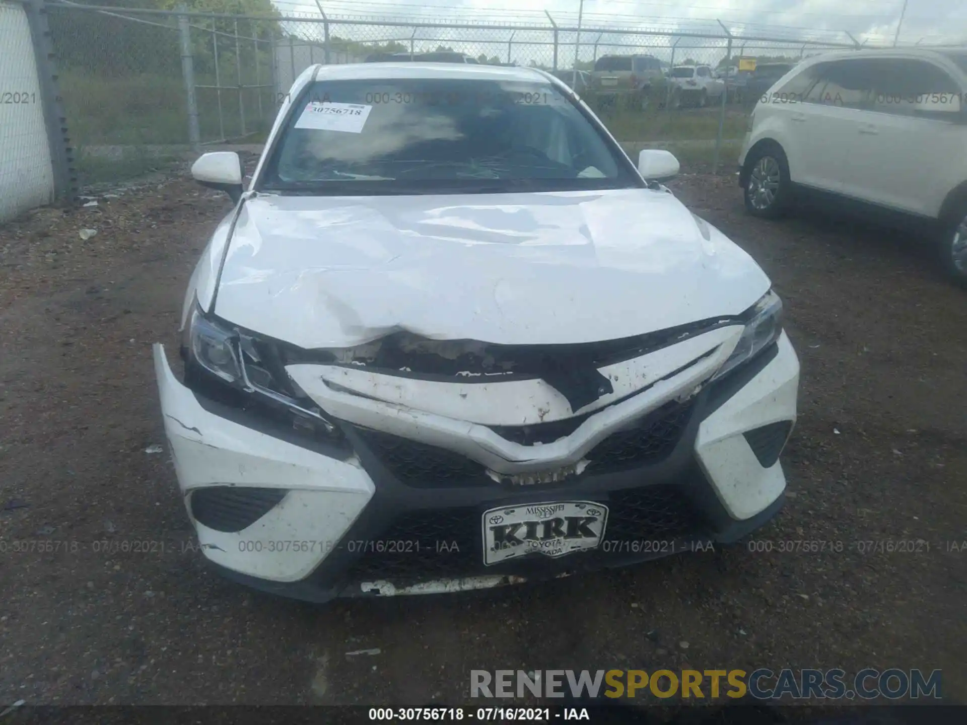 6 Photograph of a damaged car 4T1B11HK5KU724288 TOYOTA CAMRY 2019