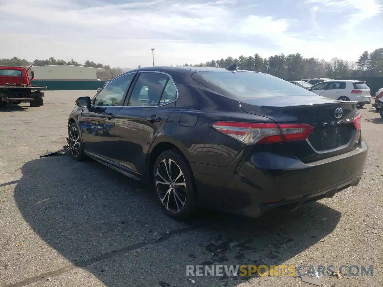 3 Photograph of a damaged car 4T1B11HK5KU724470 TOYOTA CAMRY 2019