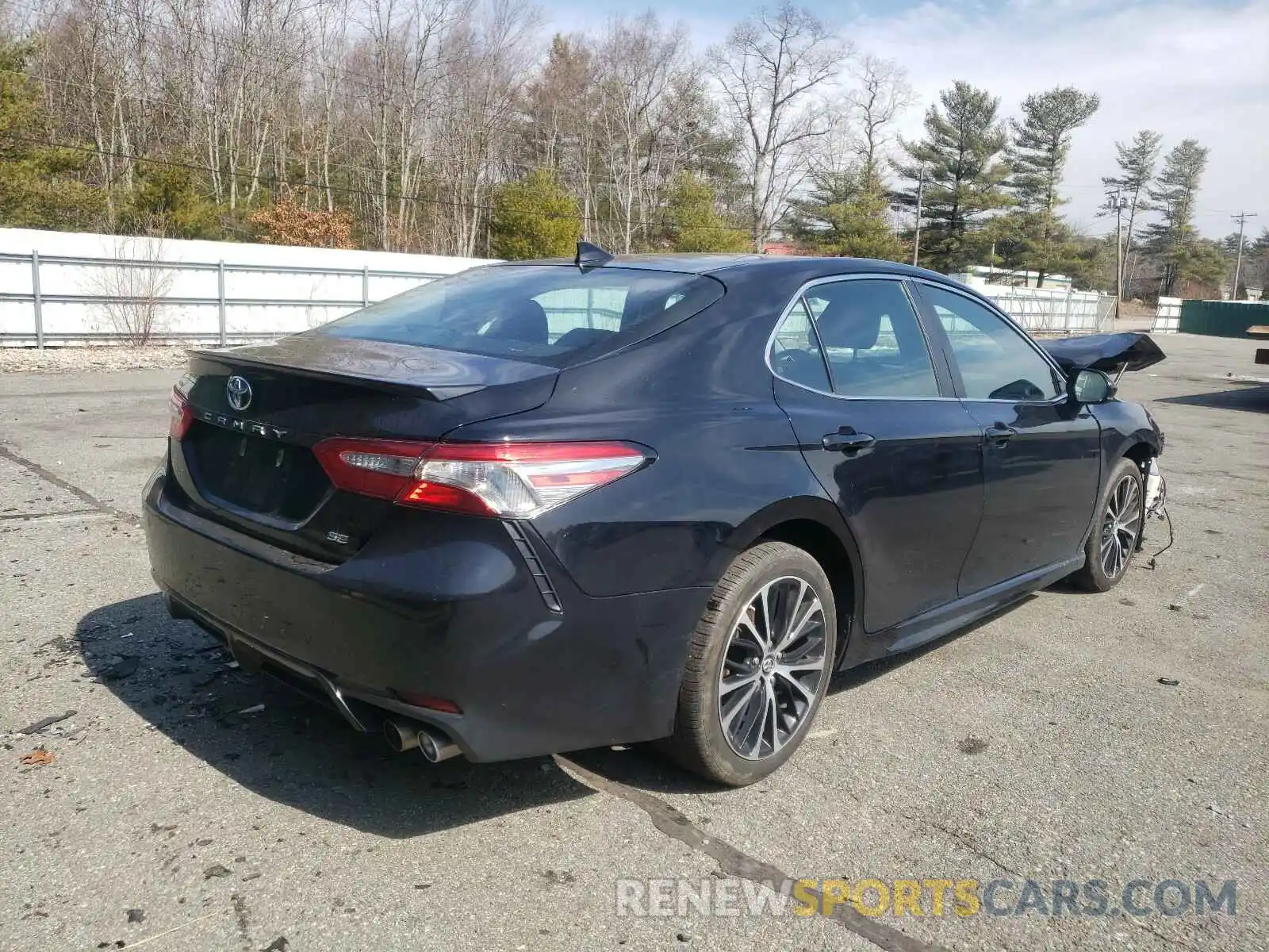 4 Photograph of a damaged car 4T1B11HK5KU724470 TOYOTA CAMRY 2019