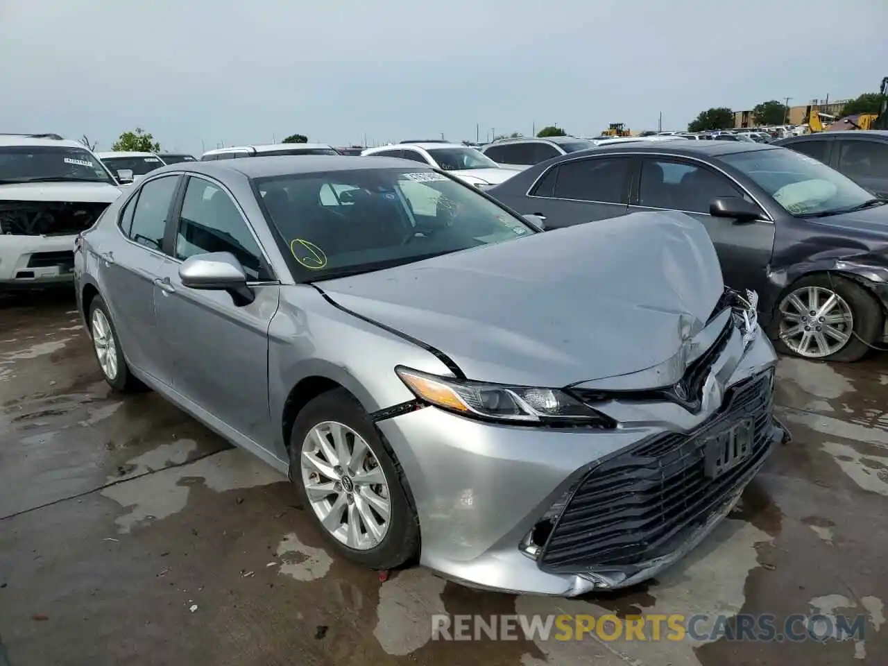 1 Photograph of a damaged car 4T1B11HK5KU728261 TOYOTA CAMRY 2019