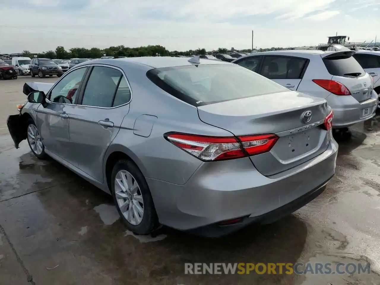 3 Photograph of a damaged car 4T1B11HK5KU728261 TOYOTA CAMRY 2019