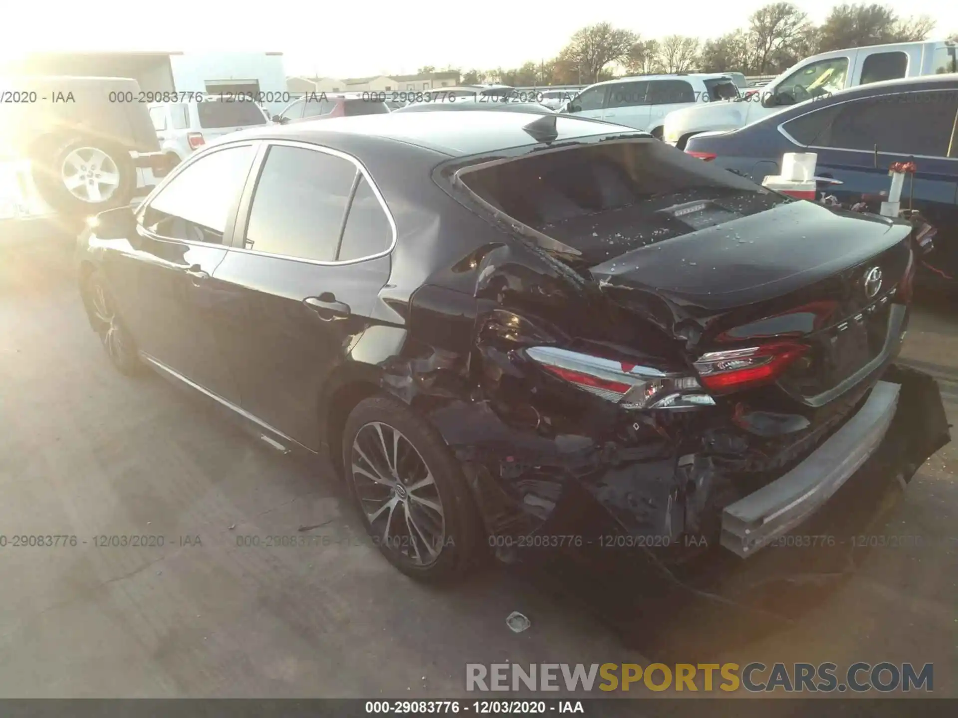 3 Photograph of a damaged car 4T1B11HK5KU728650 TOYOTA CAMRY 2019