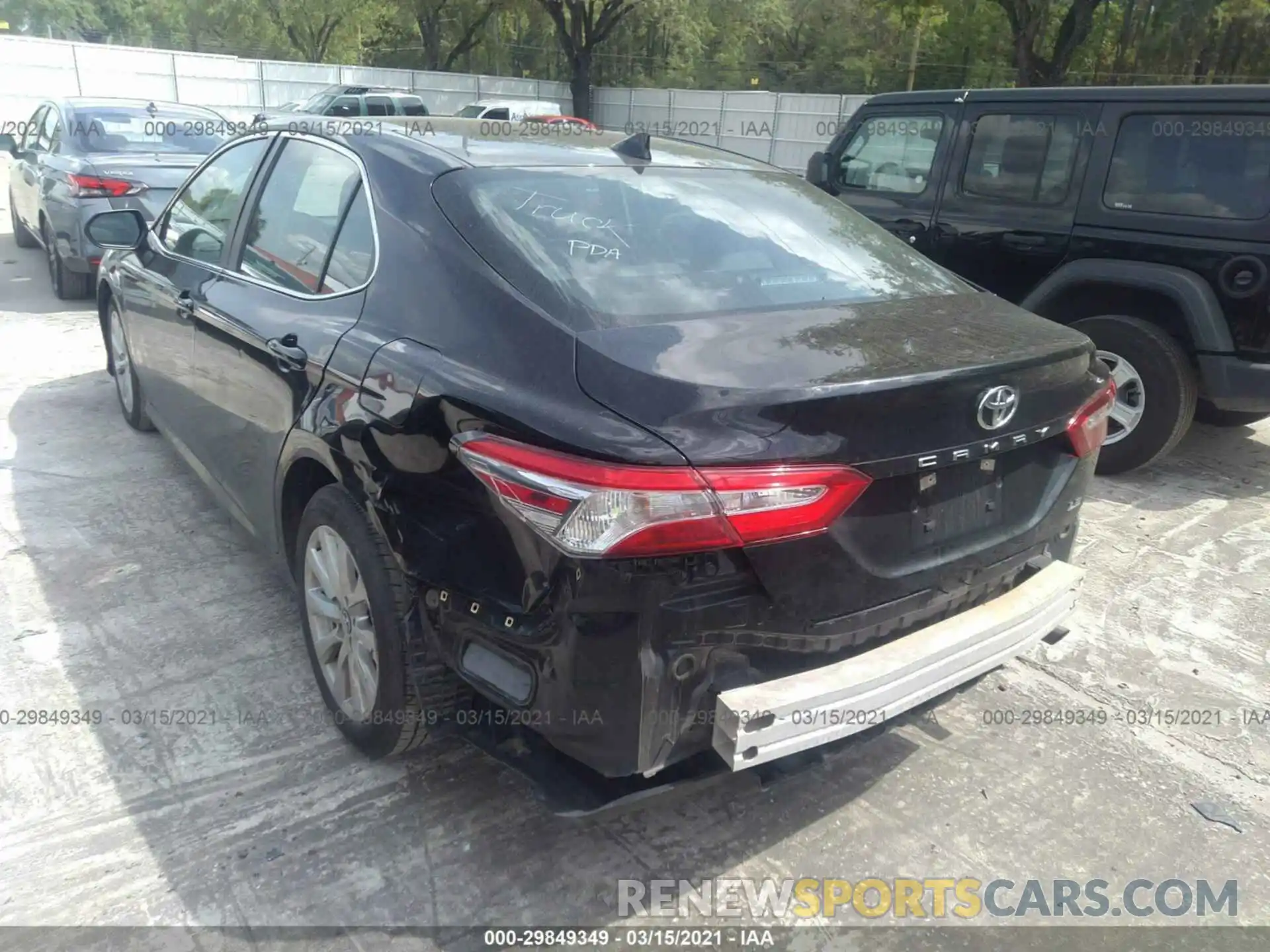 6 Фотография поврежденного автомобиля 4T1B11HK5KU729975 TOYOTA CAMRY 2019