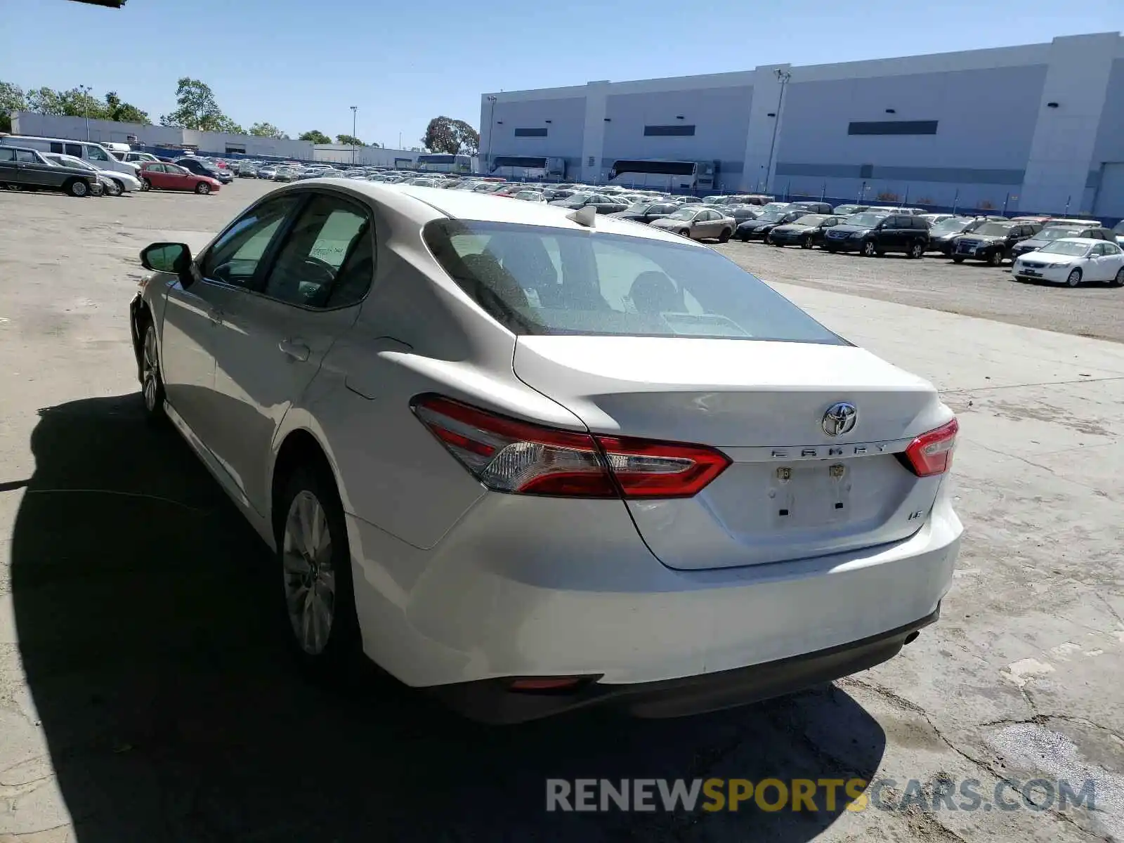 3 Photograph of a damaged car 4T1B11HK5KU730365 TOYOTA CAMRY 2019