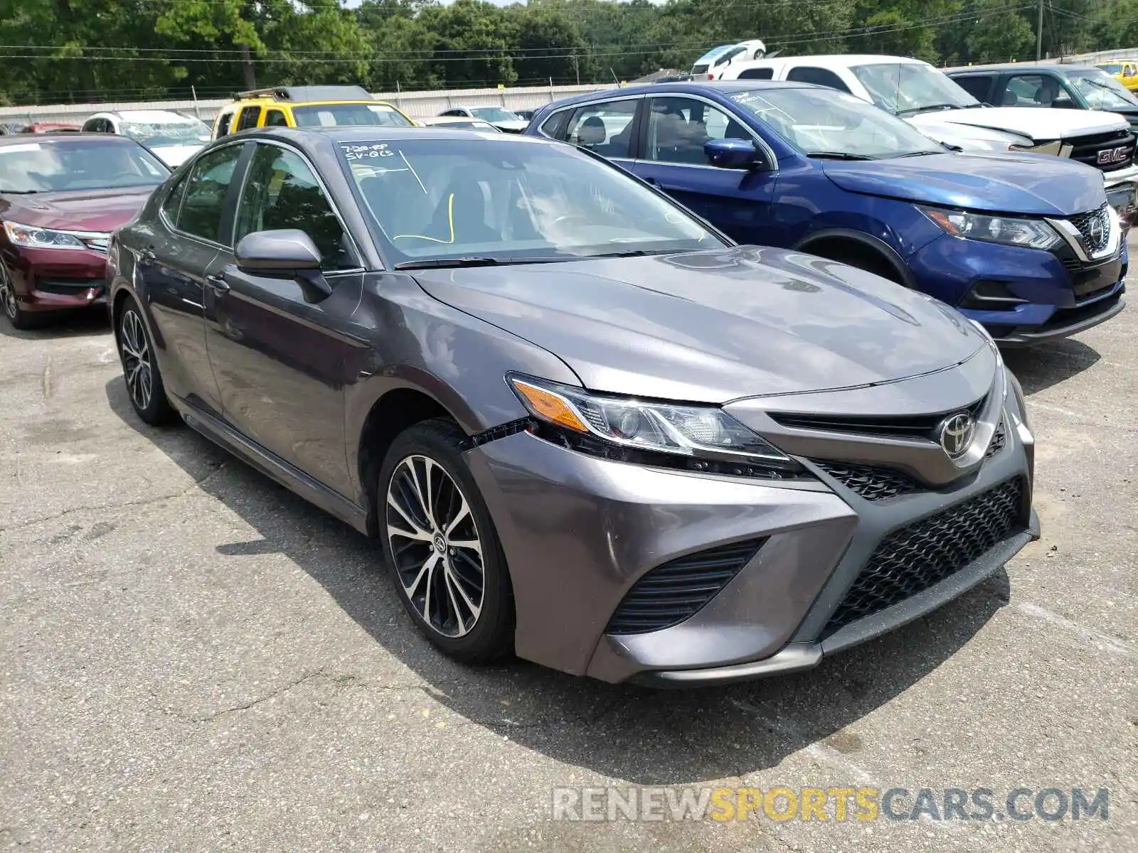 1 Photograph of a damaged car 4T1B11HK5KU730723 TOYOTA CAMRY 2019