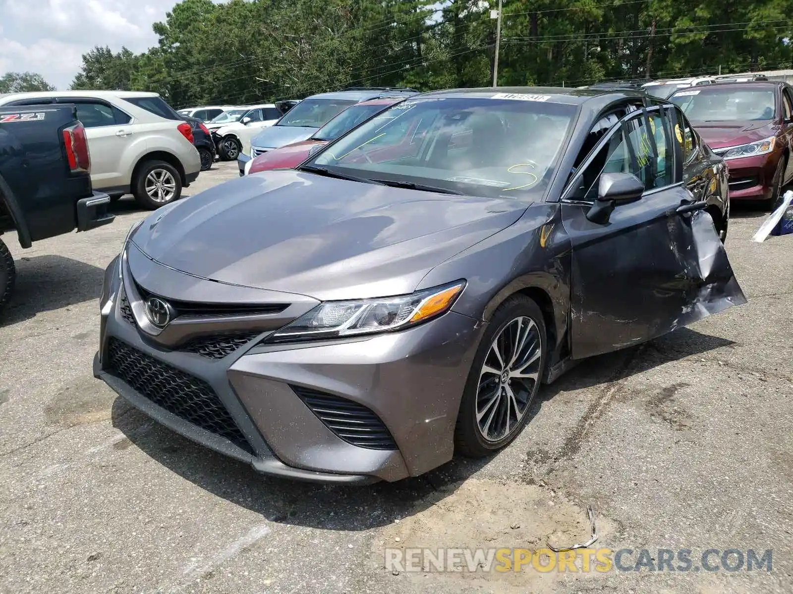 2 Photograph of a damaged car 4T1B11HK5KU730723 TOYOTA CAMRY 2019