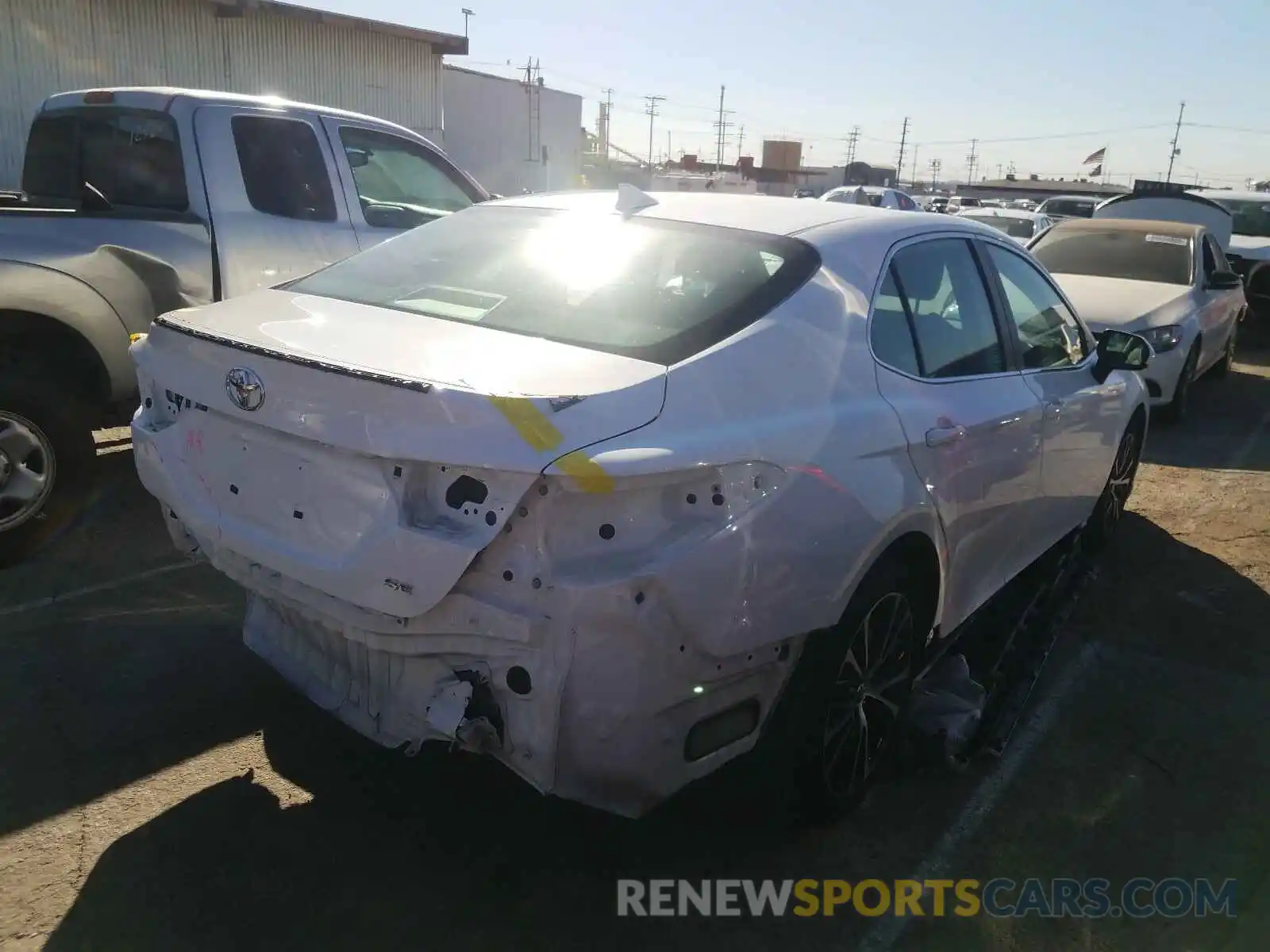 4 Photograph of a damaged car 4T1B11HK5KU731046 TOYOTA CAMRY 2019