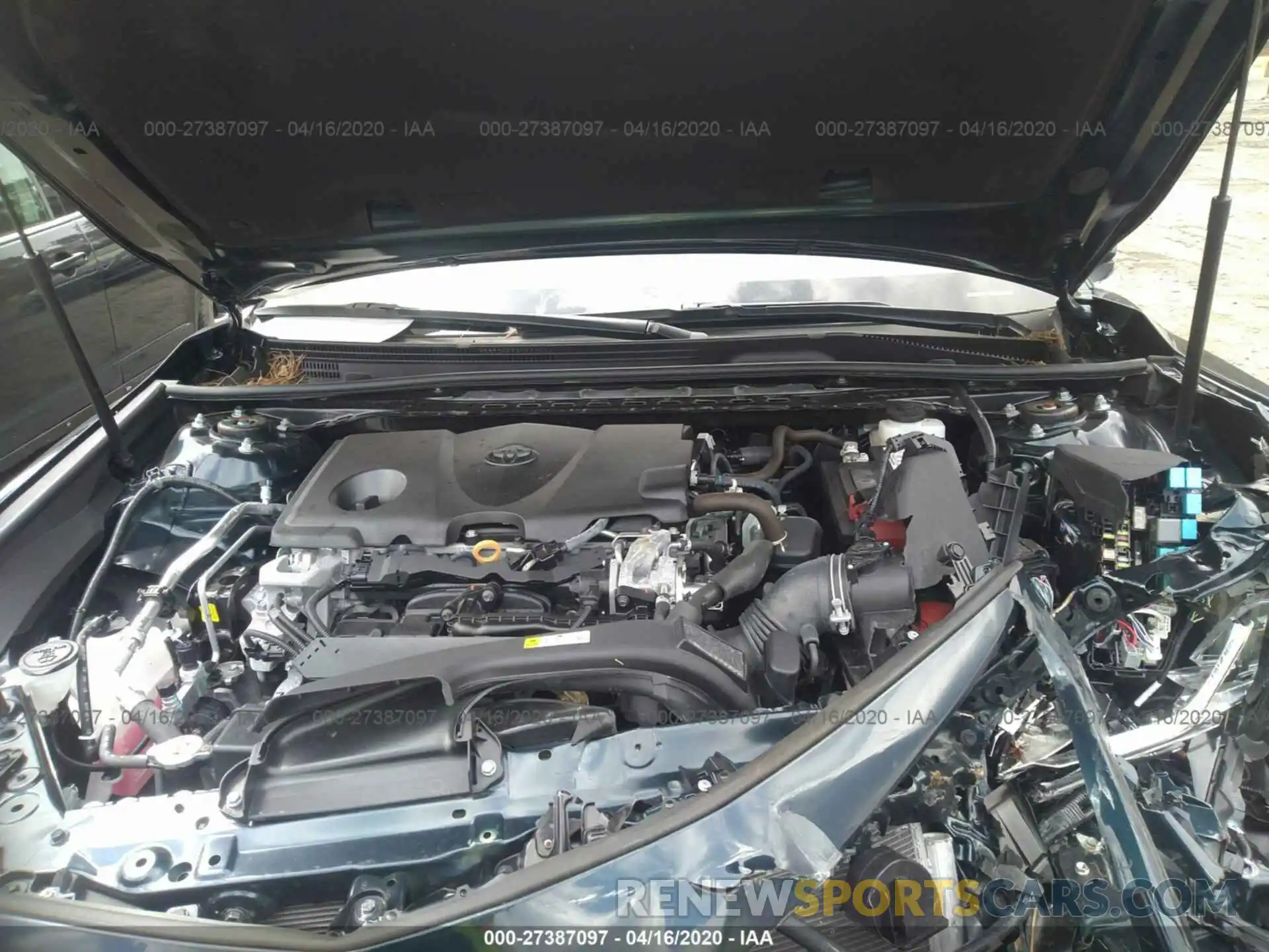 10 Photograph of a damaged car 4T1B11HK5KU731712 TOYOTA CAMRY 2019