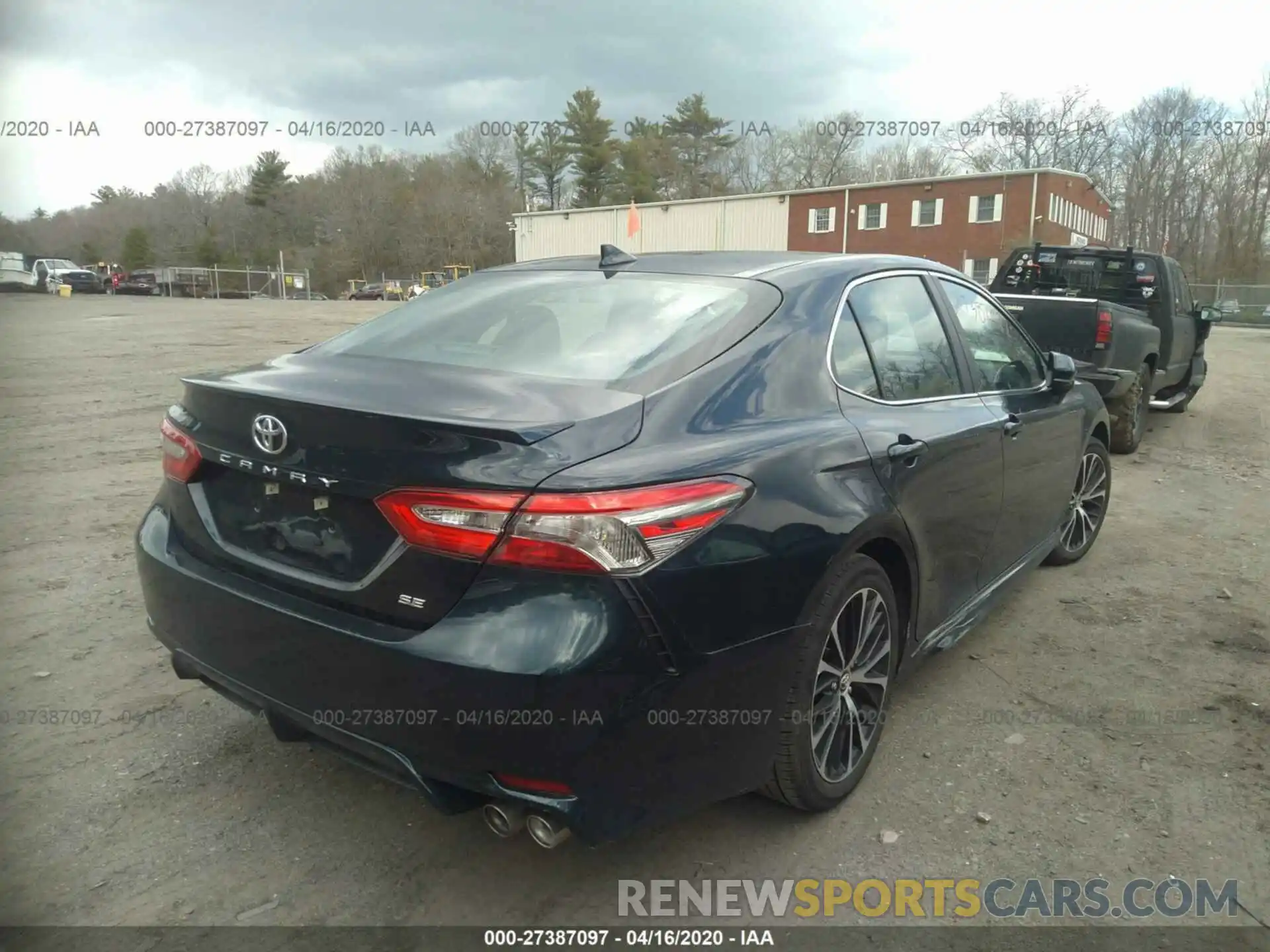 4 Photograph of a damaged car 4T1B11HK5KU731712 TOYOTA CAMRY 2019