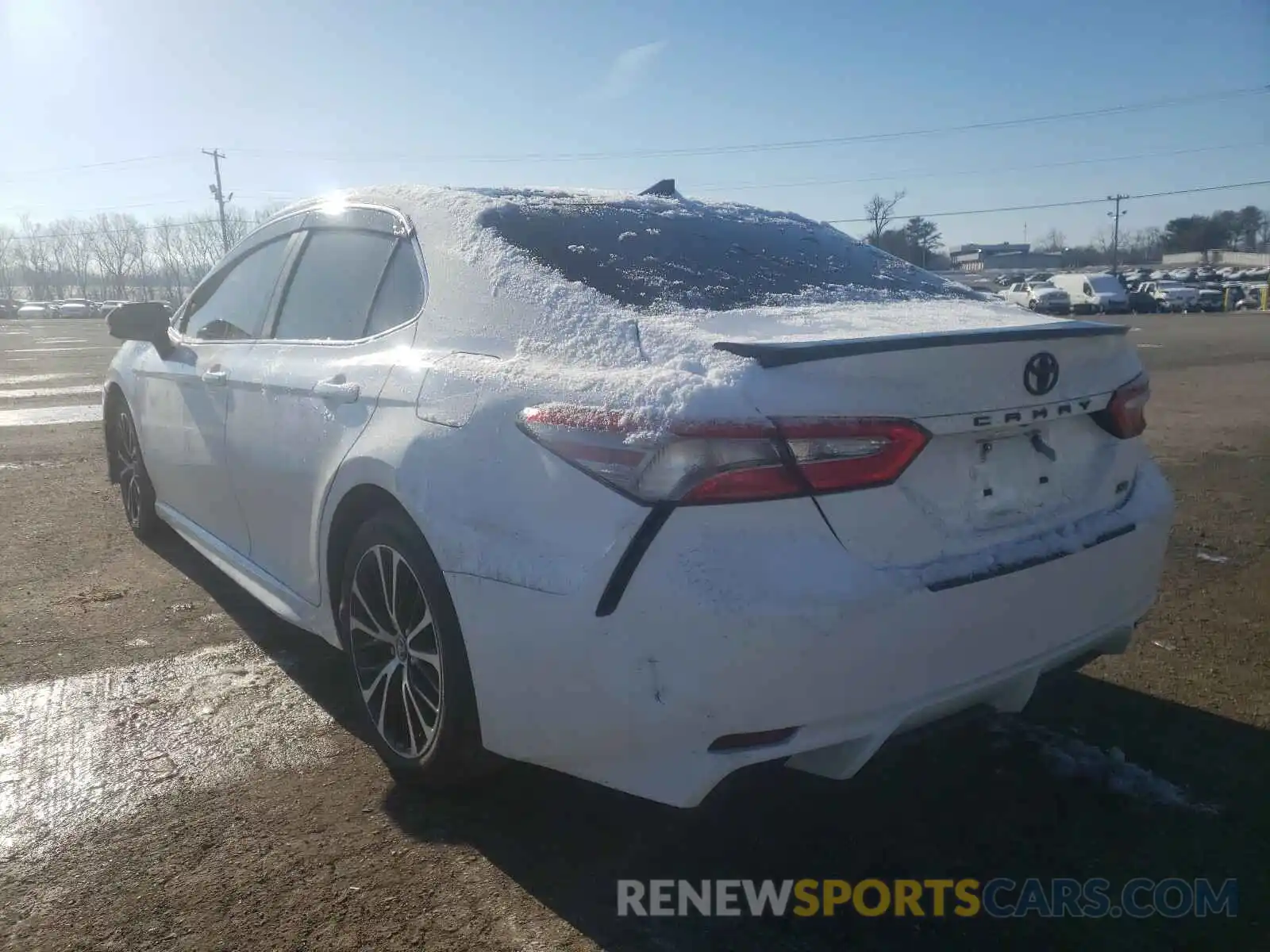 3 Photograph of a damaged car 4T1B11HK5KU734836 TOYOTA CAMRY 2019