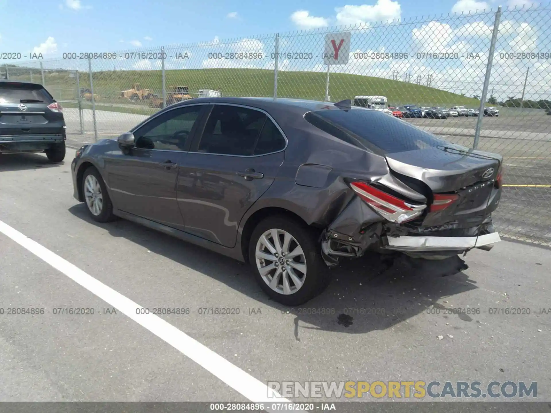 3 Photograph of a damaged car 4T1B11HK5KU735100 TOYOTA CAMRY 2019