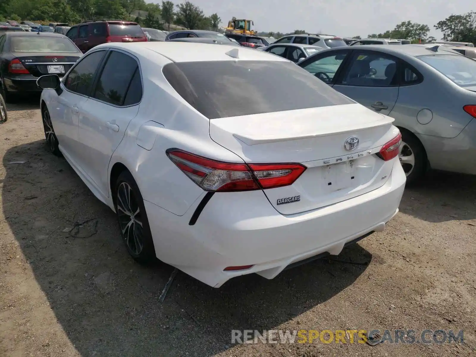 3 Photograph of a damaged car 4T1B11HK5KU735419 TOYOTA CAMRY 2019