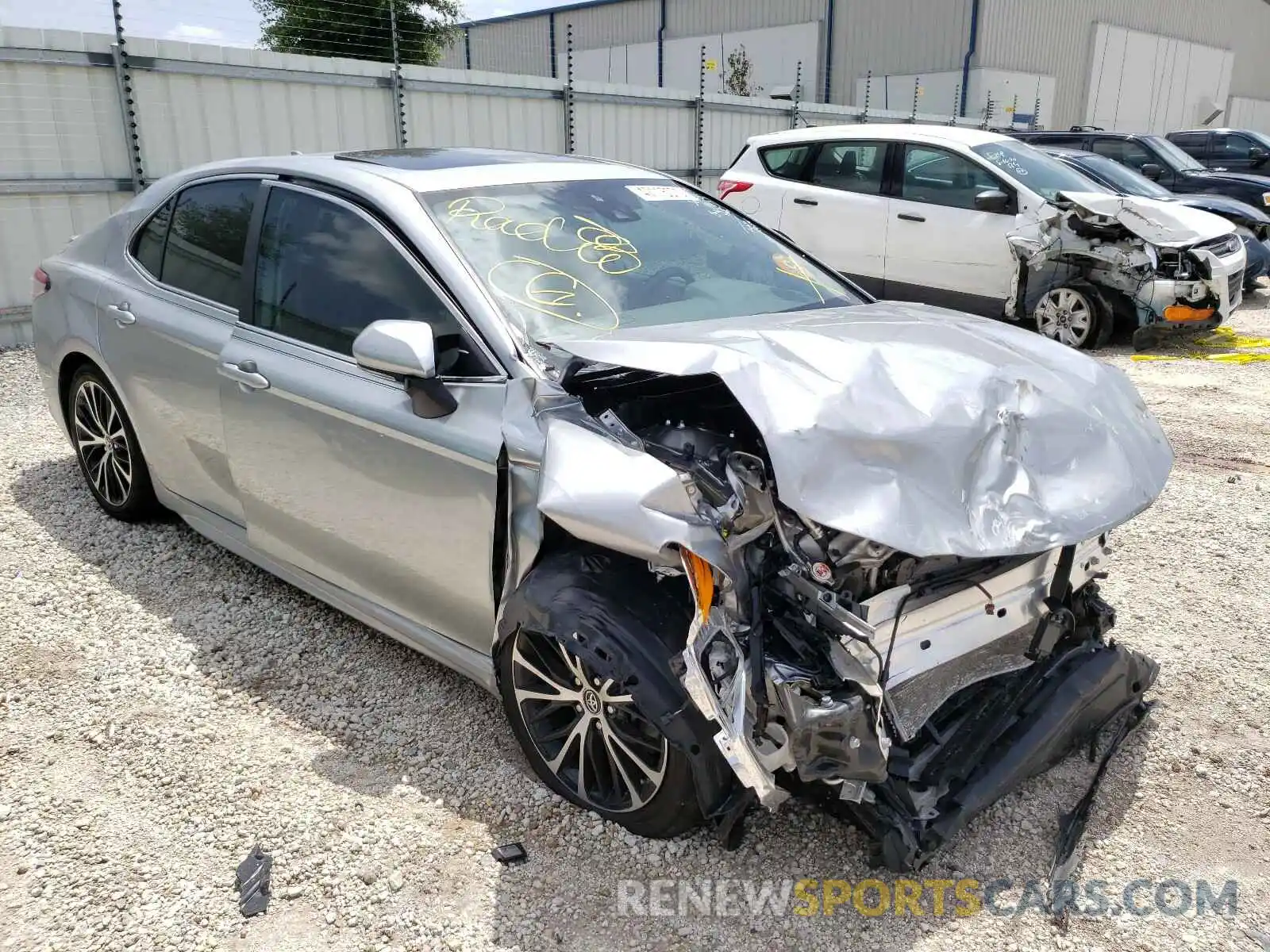 1 Photograph of a damaged car 4T1B11HK5KU736067 TOYOTA CAMRY 2019