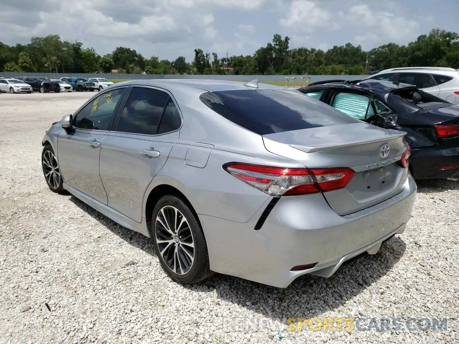 3 Photograph of a damaged car 4T1B11HK5KU736067 TOYOTA CAMRY 2019