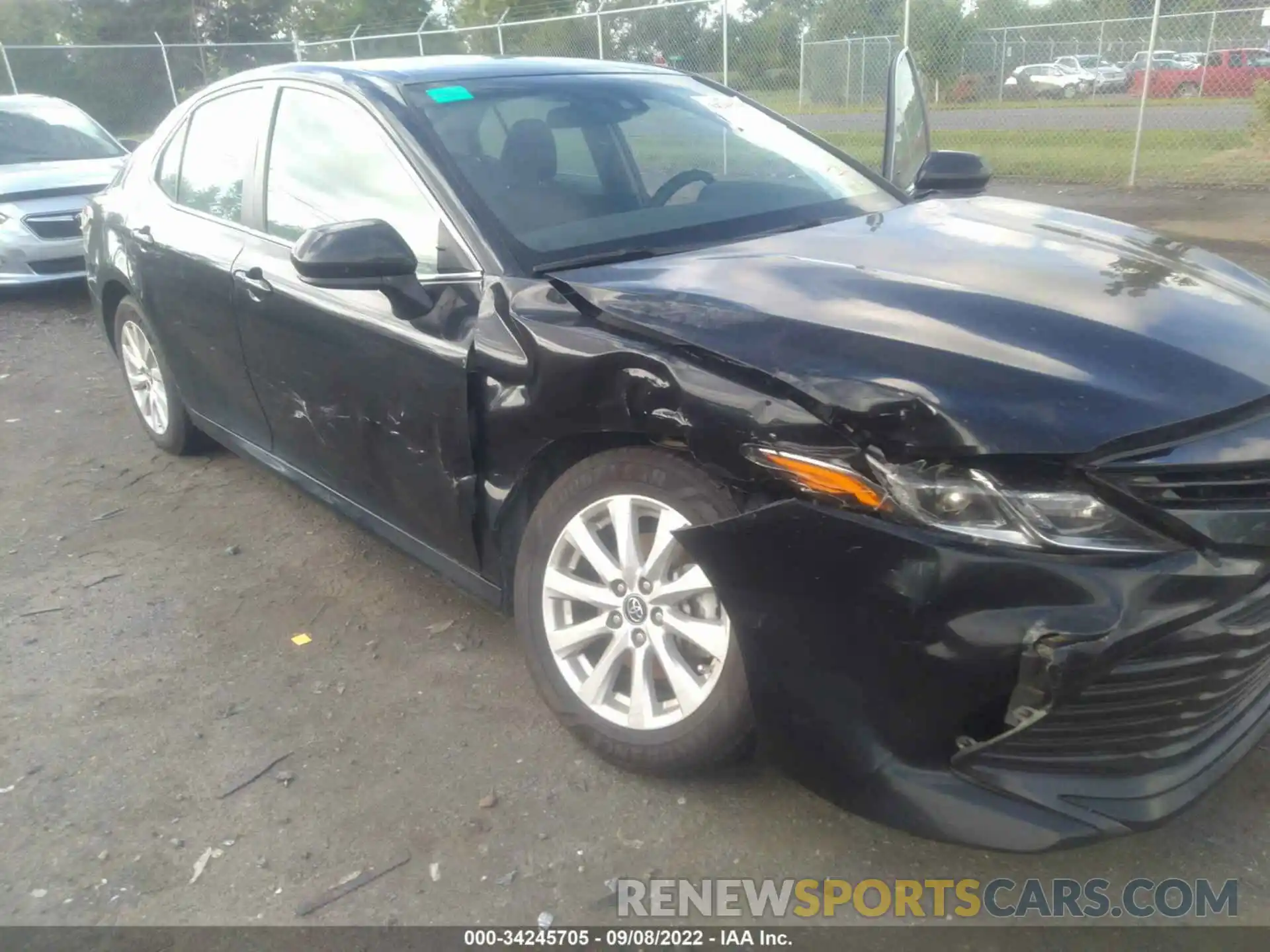 6 Photograph of a damaged car 4T1B11HK5KU736165 TOYOTA CAMRY 2019