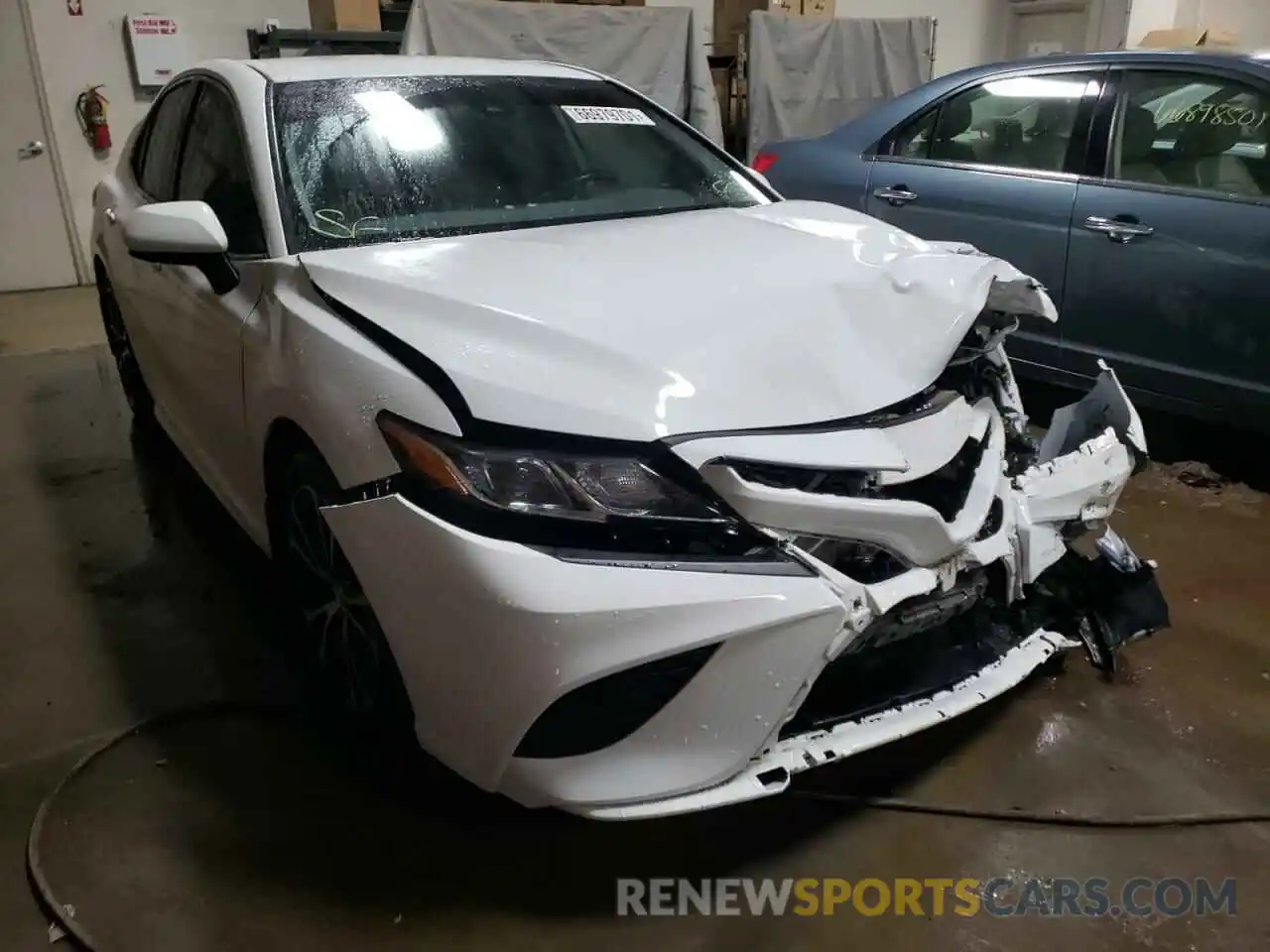 1 Photograph of a damaged car 4T1B11HK5KU736179 TOYOTA CAMRY 2019