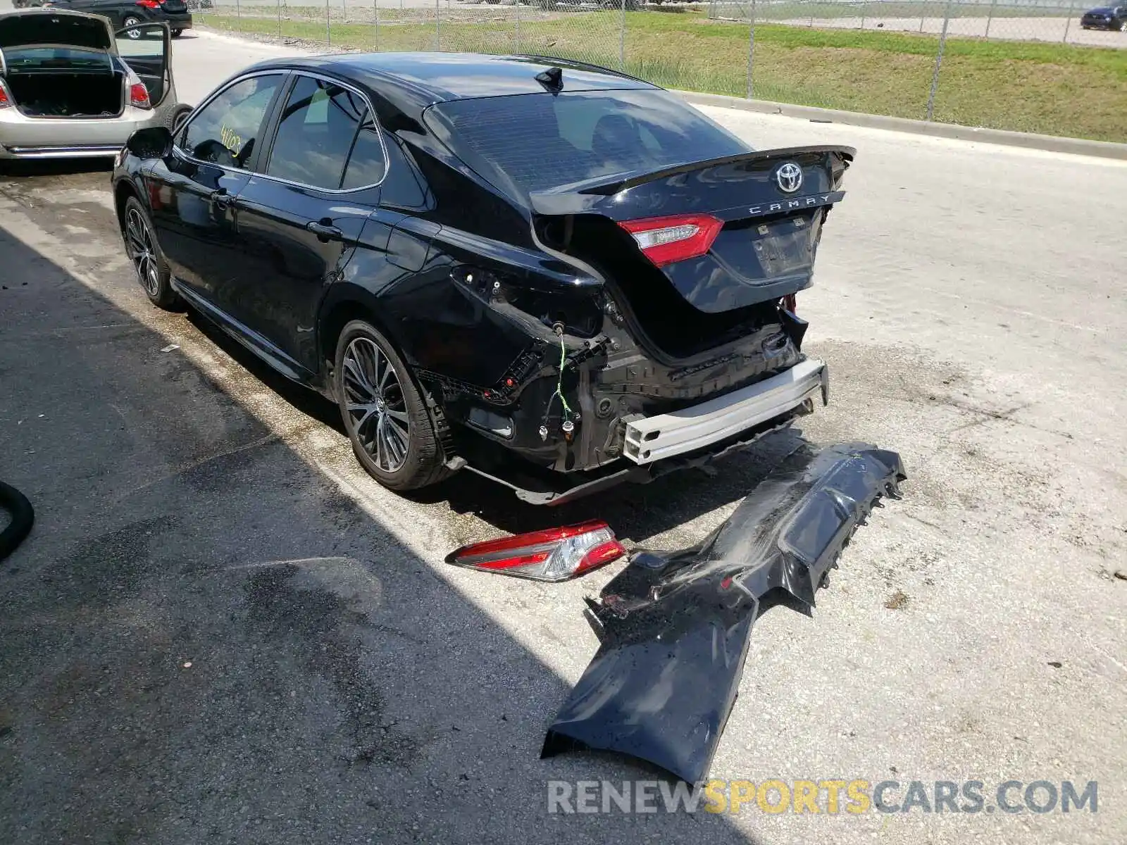 3 Photograph of a damaged car 4T1B11HK5KU736523 TOYOTA CAMRY 2019