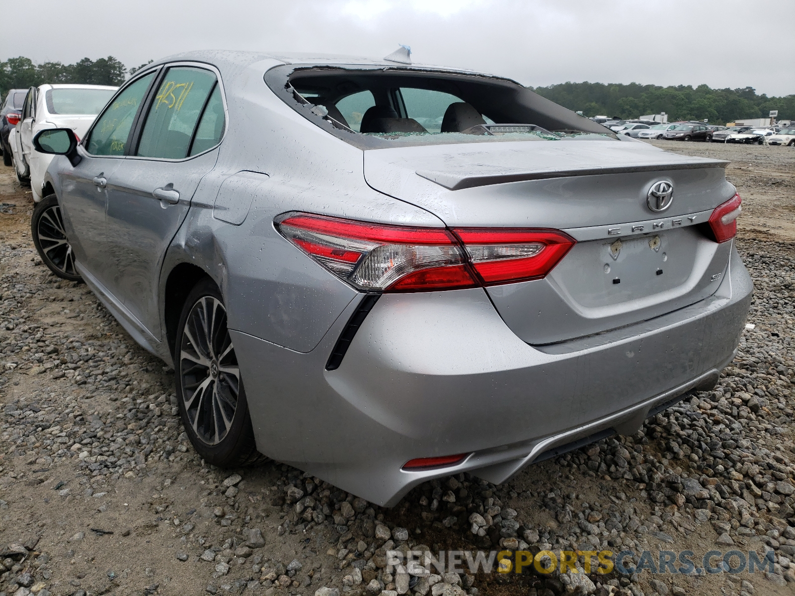 3 Photograph of a damaged car 4T1B11HK5KU736957 TOYOTA CAMRY 2019