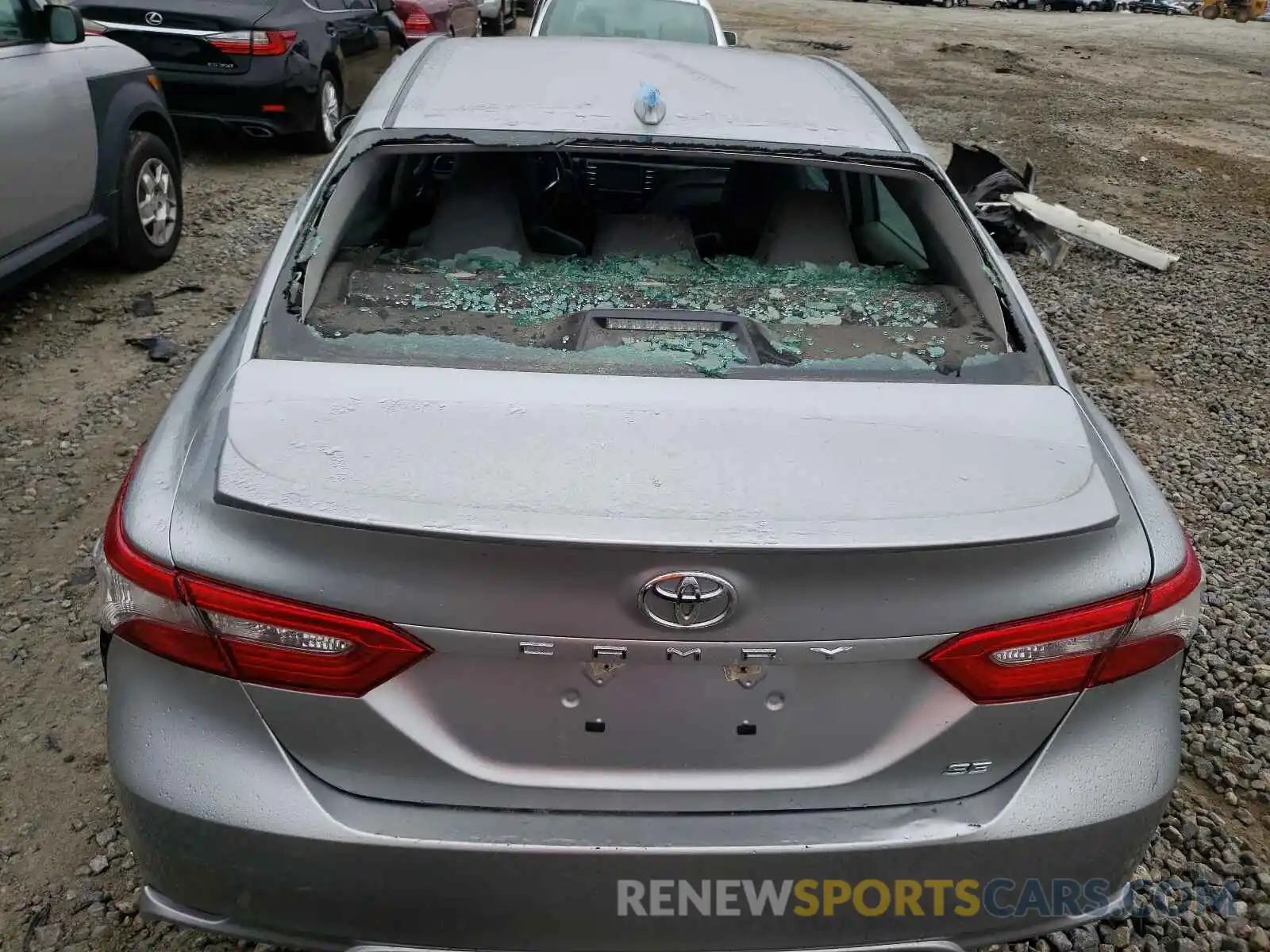 9 Photograph of a damaged car 4T1B11HK5KU736957 TOYOTA CAMRY 2019