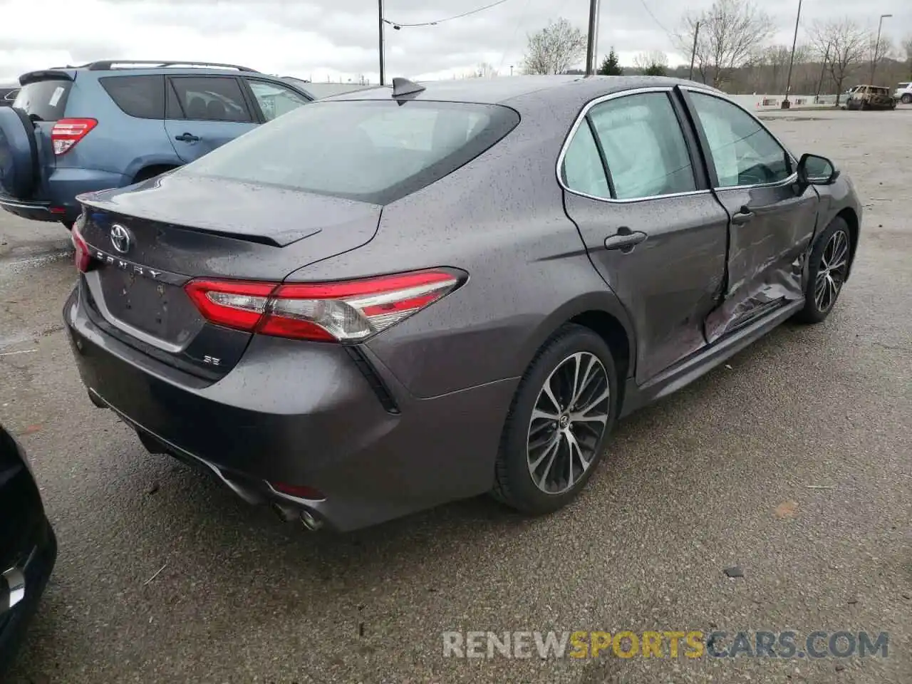 4 Photograph of a damaged car 4T1B11HK5KU737526 TOYOTA CAMRY 2019