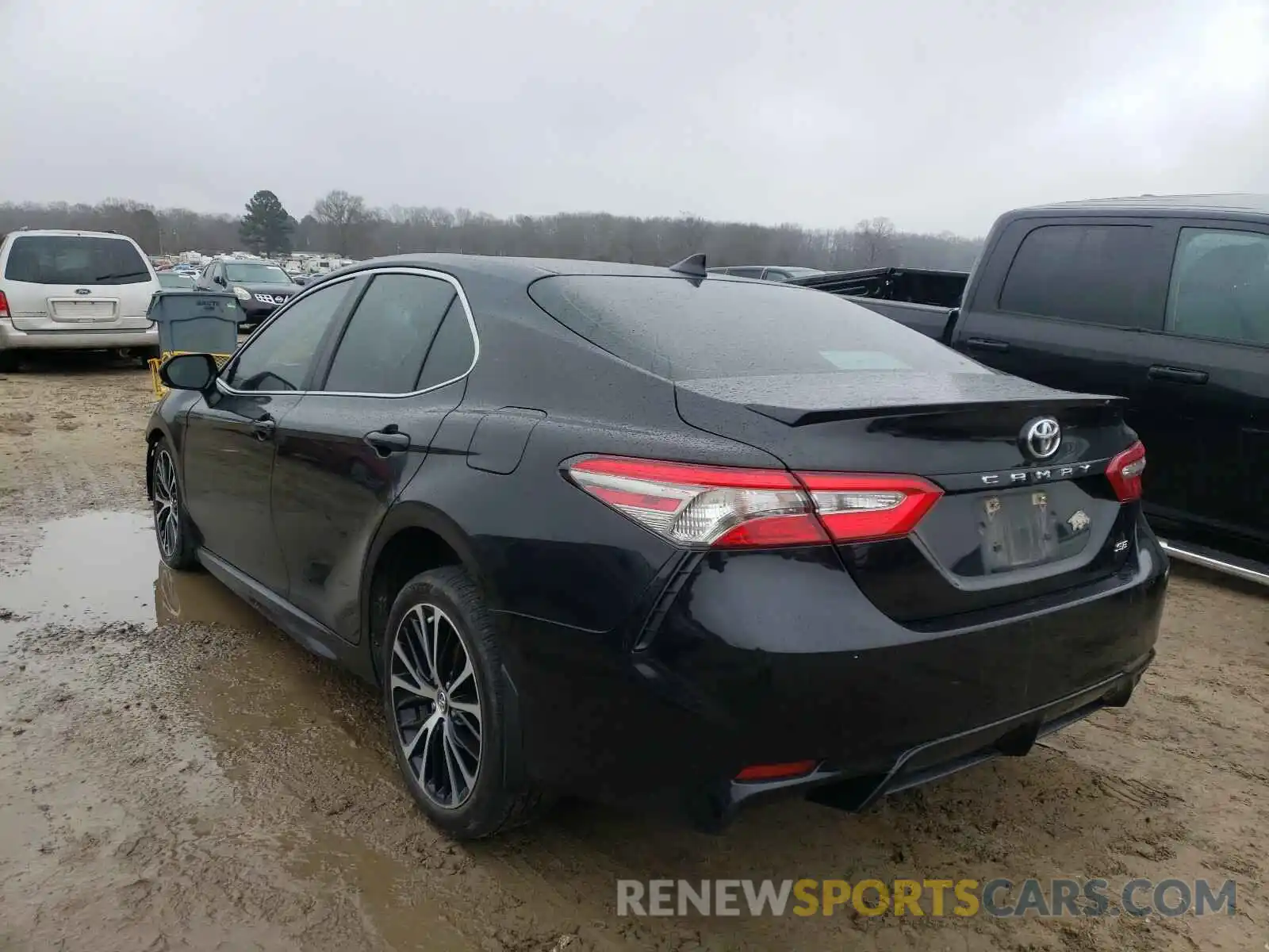 3 Photograph of a damaged car 4T1B11HK5KU738532 TOYOTA CAMRY 2019