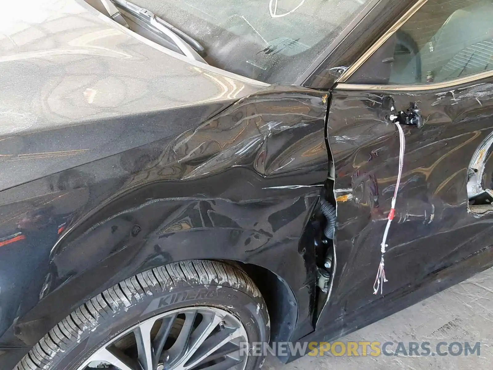 9 Photograph of a damaged car 4T1B11HK5KU738921 TOYOTA CAMRY 2019