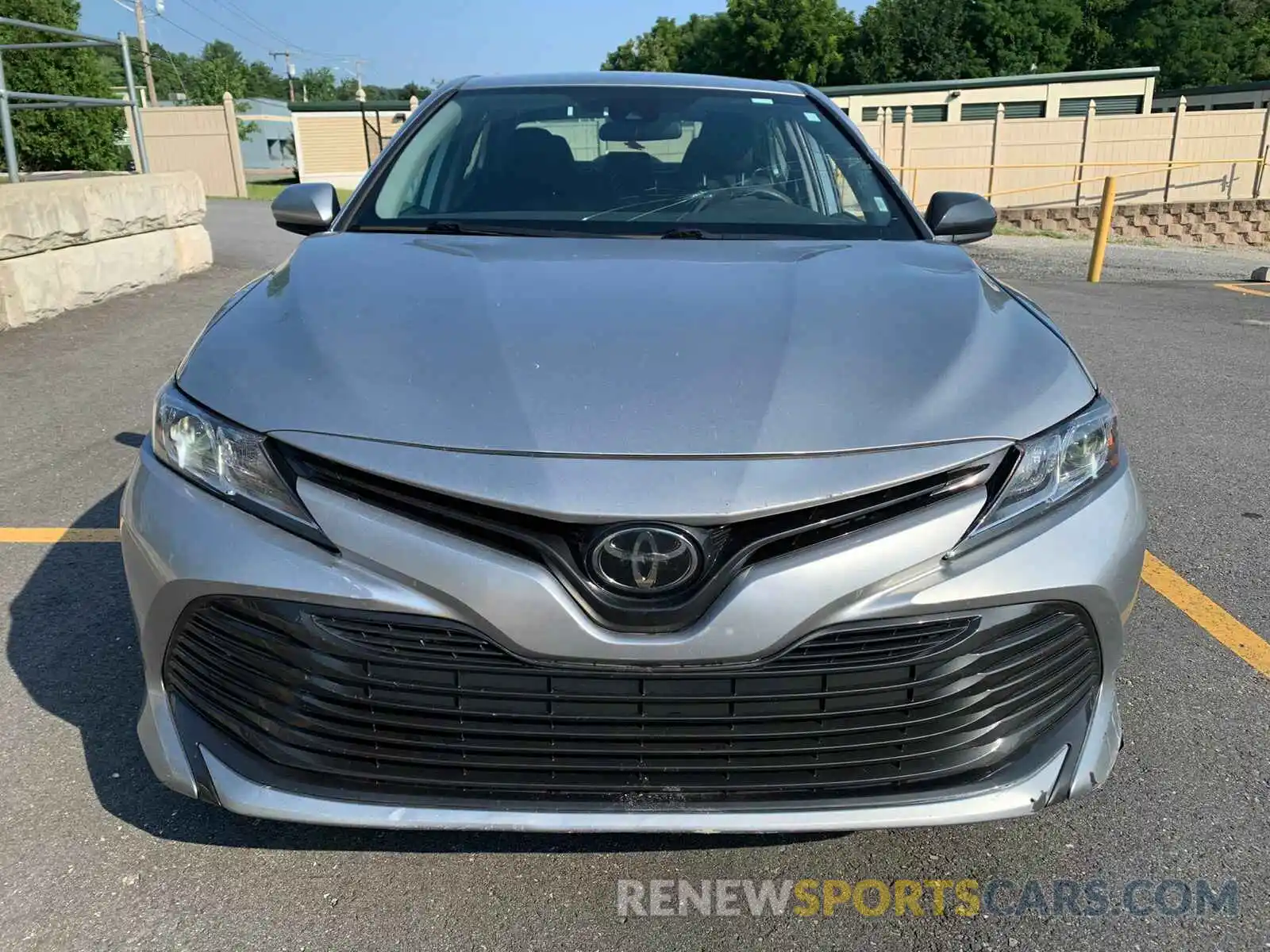 8 Photograph of a damaged car 4T1B11HK5KU740300 TOYOTA CAMRY 2019