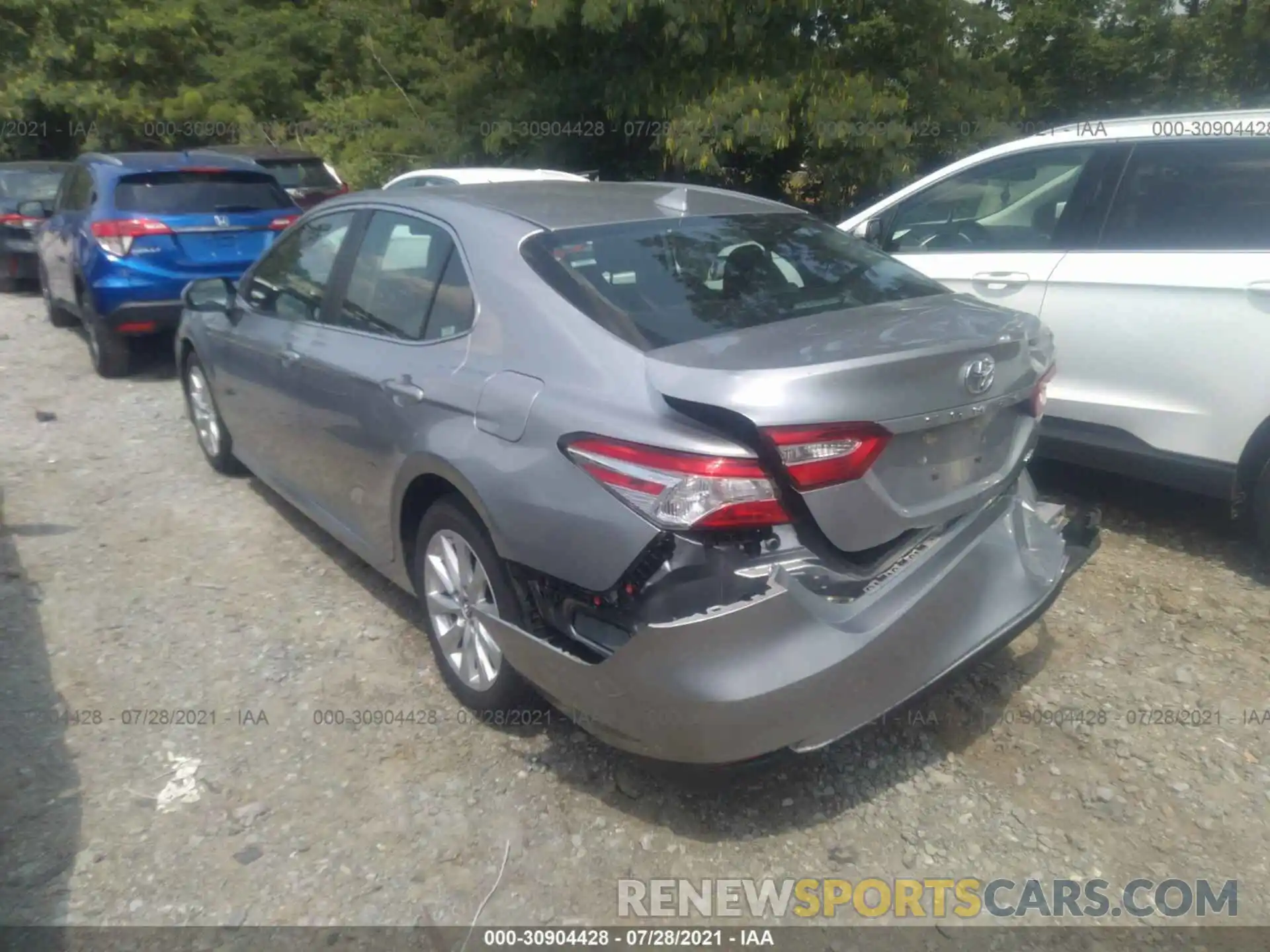 3 Photograph of a damaged car 4T1B11HK5KU740331 TOYOTA CAMRY 2019