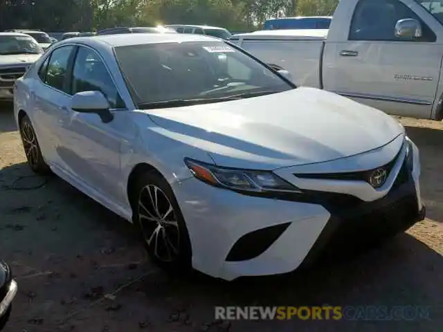 1 Photograph of a damaged car 4T1B11HK5KU740667 TOYOTA CAMRY 2019