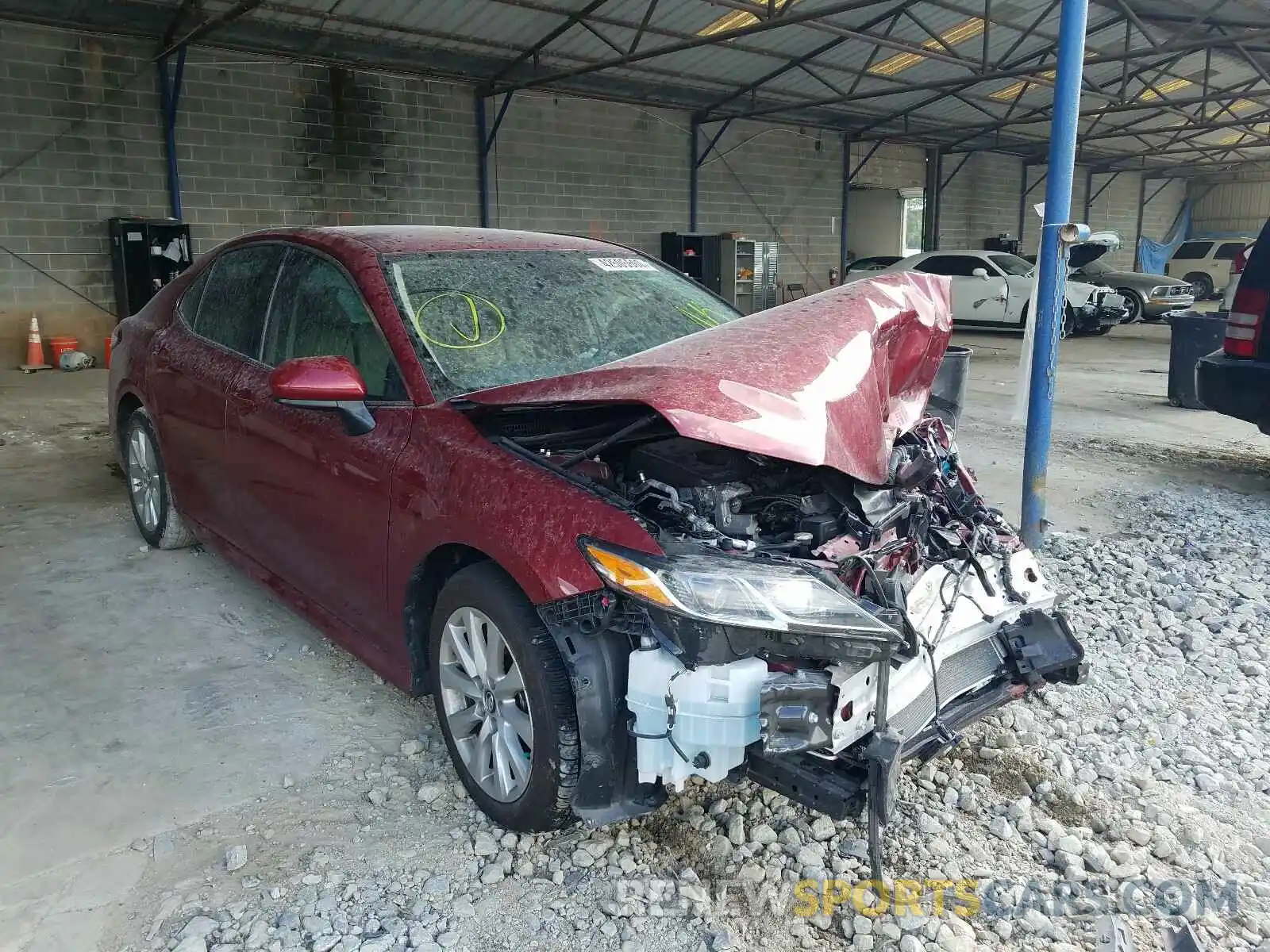 1 Фотография поврежденного автомобиля 4T1B11HK5KU740779 TOYOTA CAMRY 2019