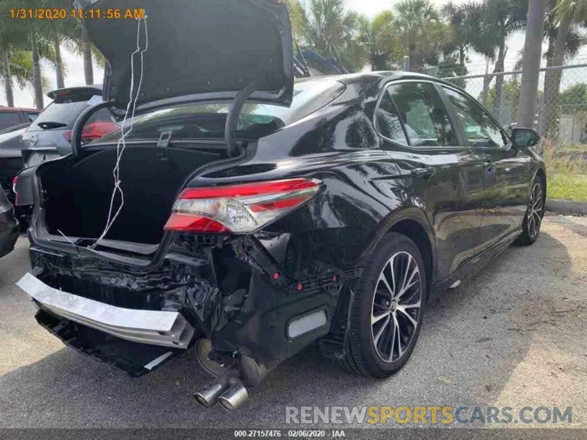 13 Photograph of a damaged car 4T1B11HK5KU741348 TOYOTA CAMRY 2019