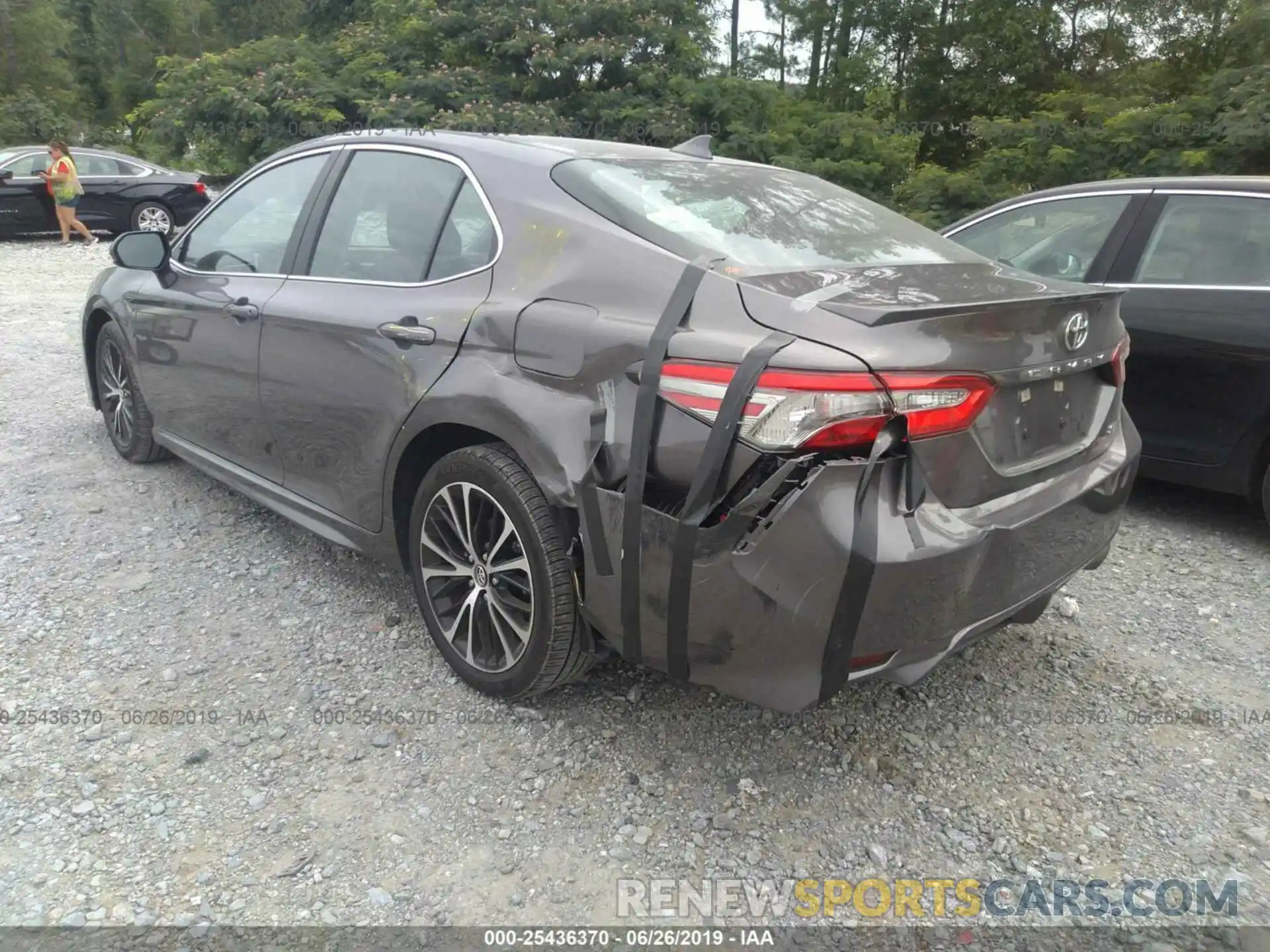 3 Photograph of a damaged car 4T1B11HK5KU741950 TOYOTA CAMRY 2019