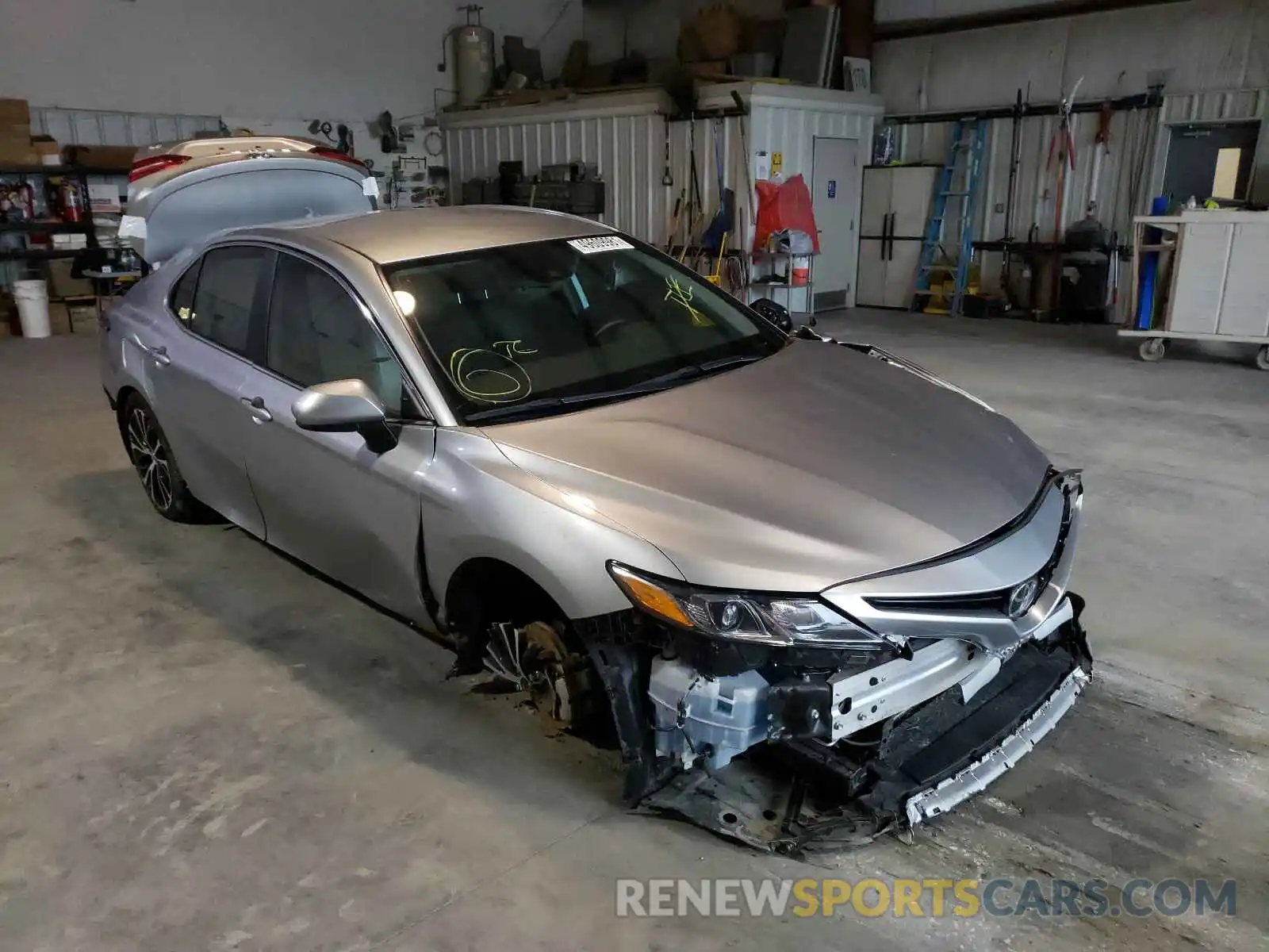 1 Photograph of a damaged car 4T1B11HK5KU742693 TOYOTA CAMRY 2019