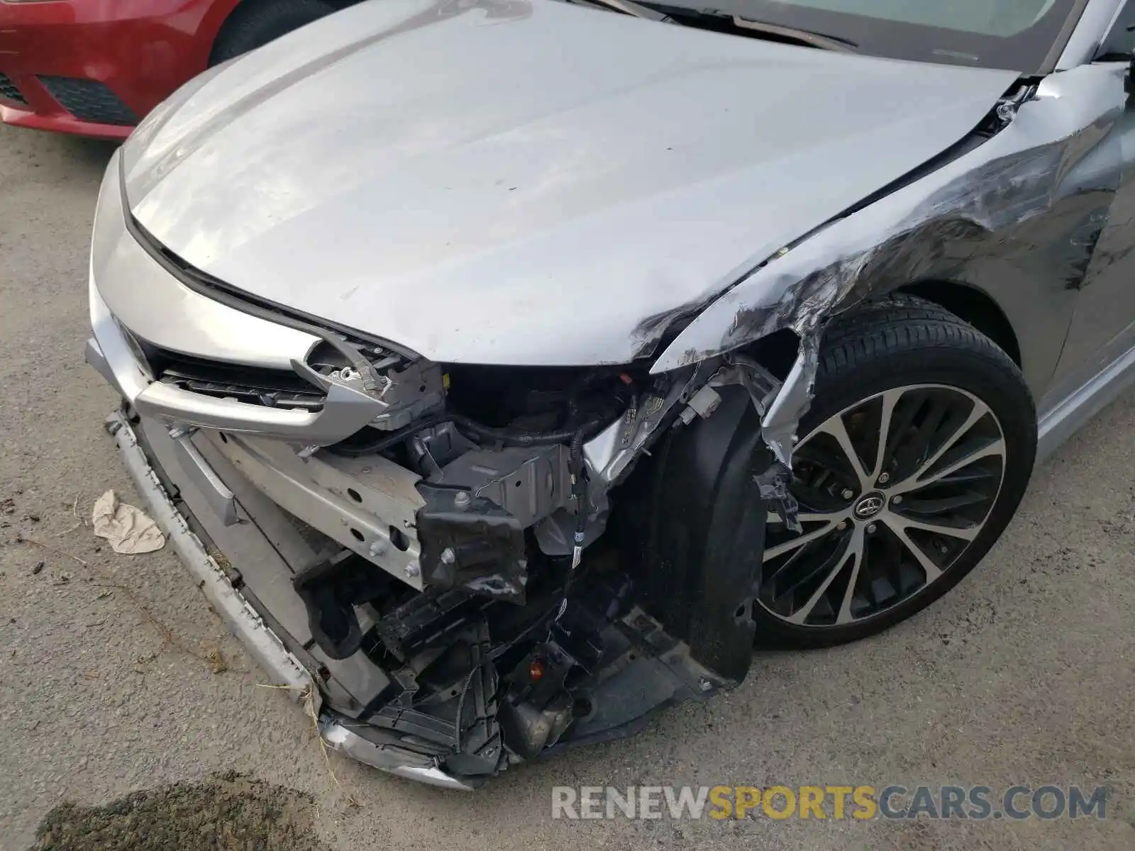 9 Photograph of a damaged car 4T1B11HK5KU742693 TOYOTA CAMRY 2019