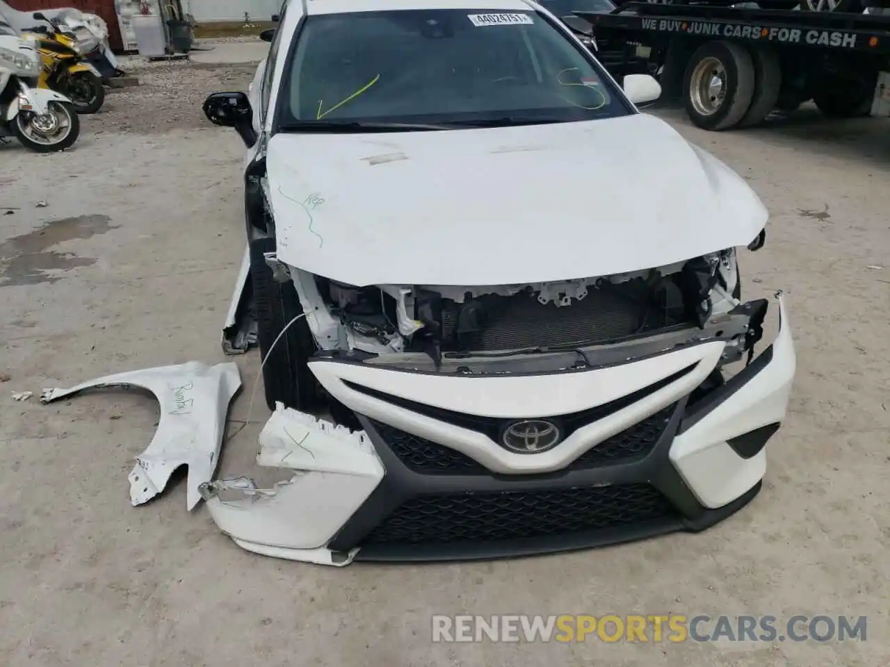 9 Photograph of a damaged car 4T1B11HK5KU742760 TOYOTA CAMRY 2019