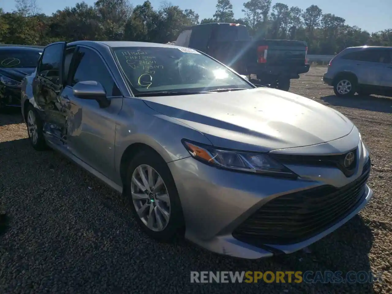 1 Photograph of a damaged car 4T1B11HK5KU743147 TOYOTA CAMRY 2019