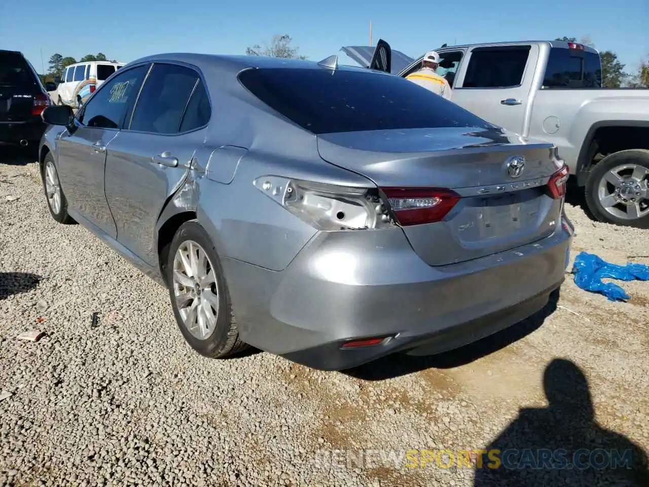 3 Photograph of a damaged car 4T1B11HK5KU743147 TOYOTA CAMRY 2019