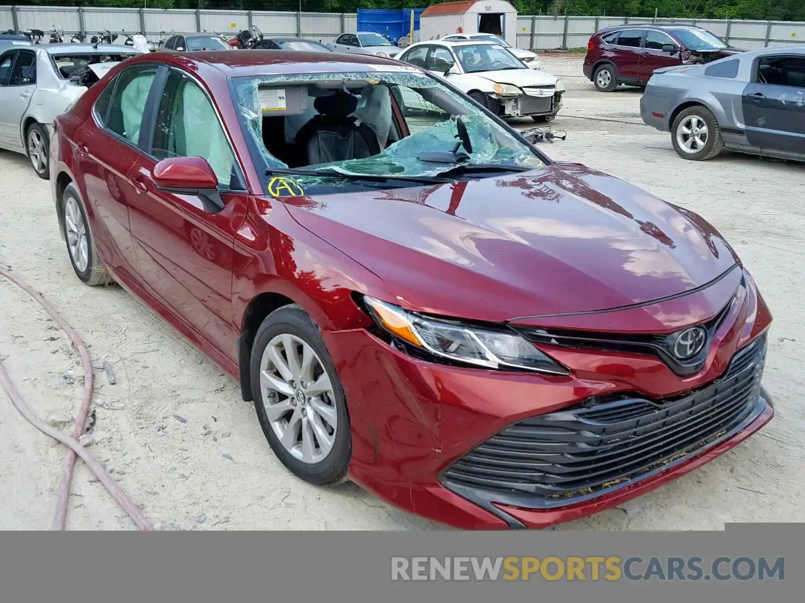 1 Photograph of a damaged car 4T1B11HK5KU746128 TOYOTA CAMRY 2019