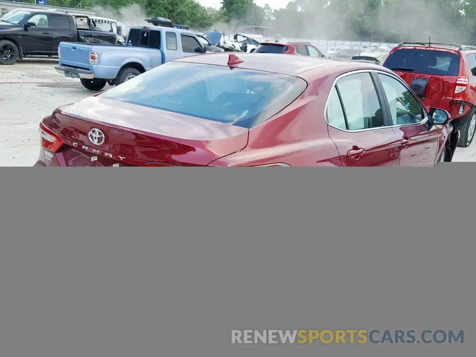 4 Photograph of a damaged car 4T1B11HK5KU746128 TOYOTA CAMRY 2019