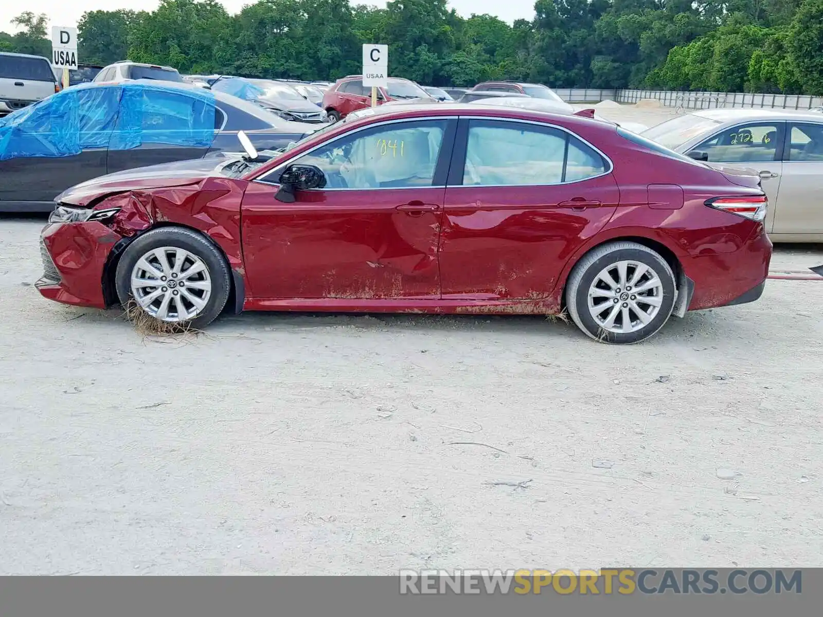 9 Photograph of a damaged car 4T1B11HK5KU746128 TOYOTA CAMRY 2019